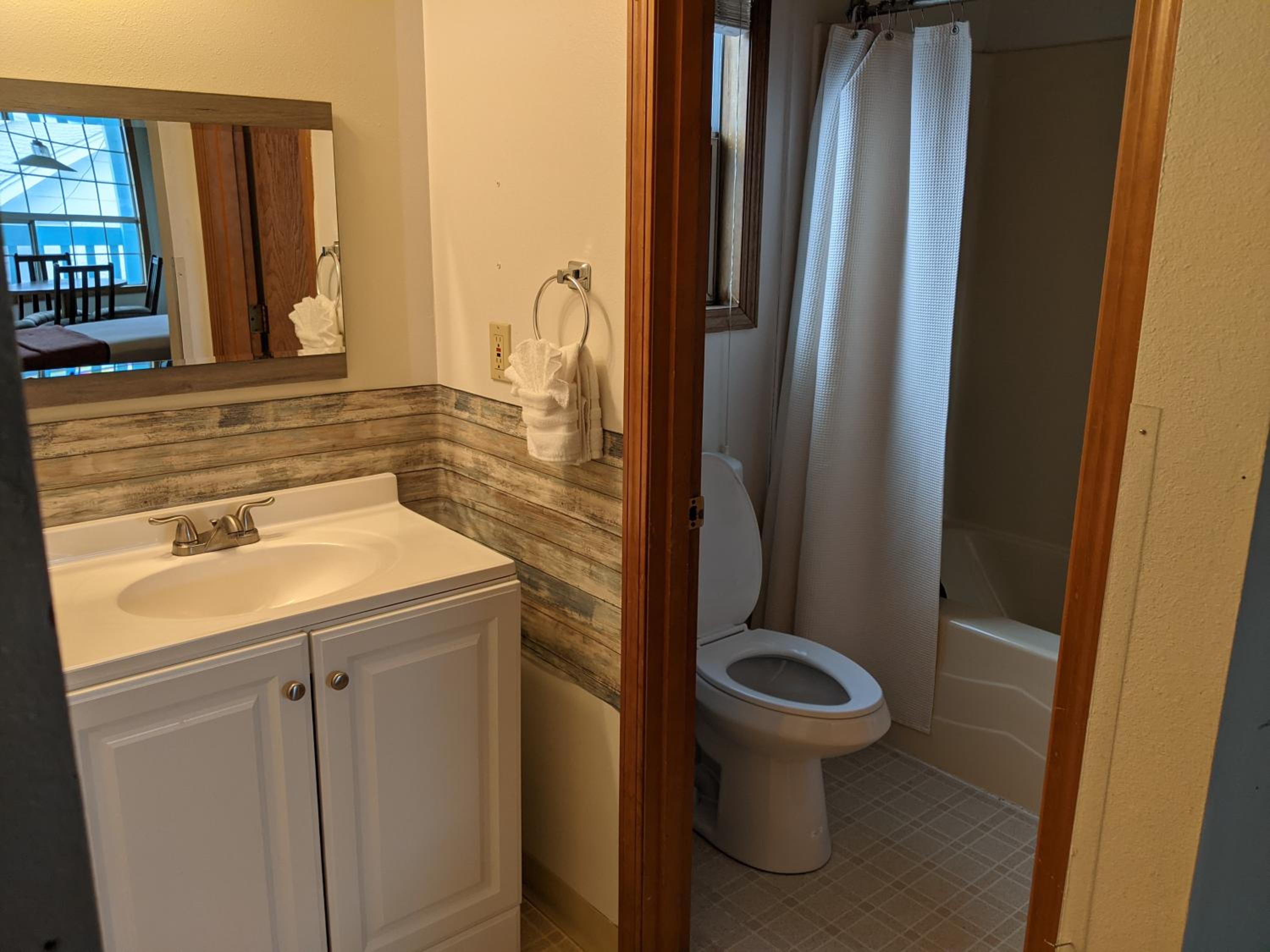 Standard Queen Room - Dog Friendly photo 3