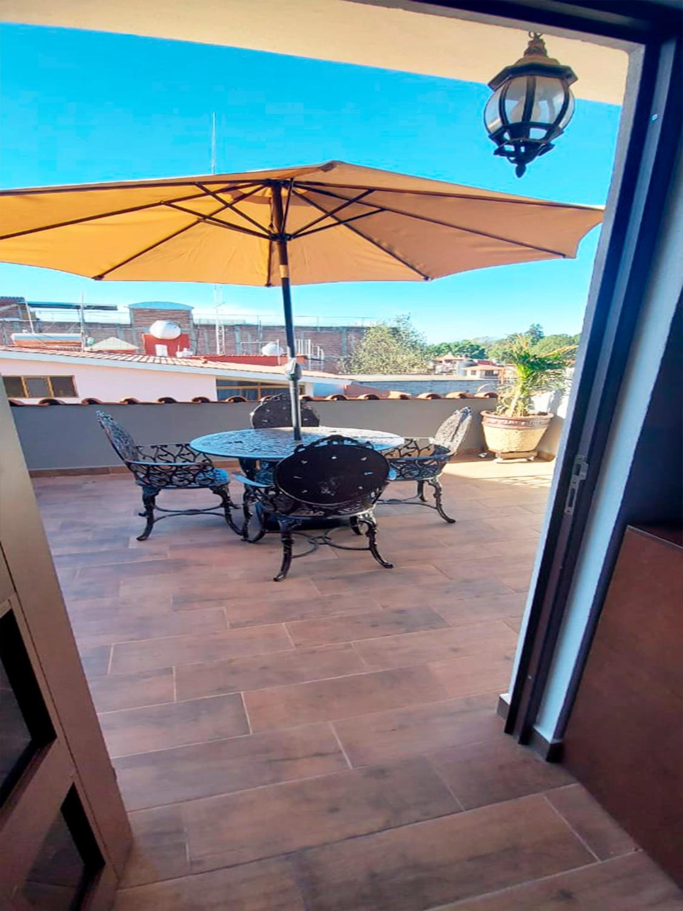 Superior King Suite - Photo 10