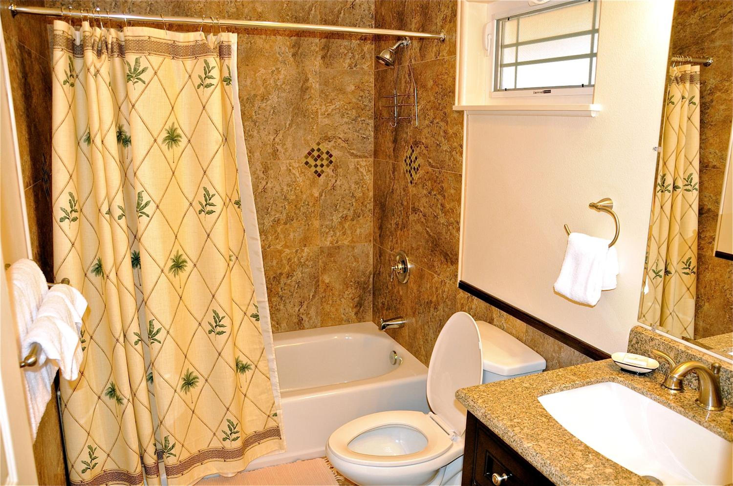 Standard King Room photo 2