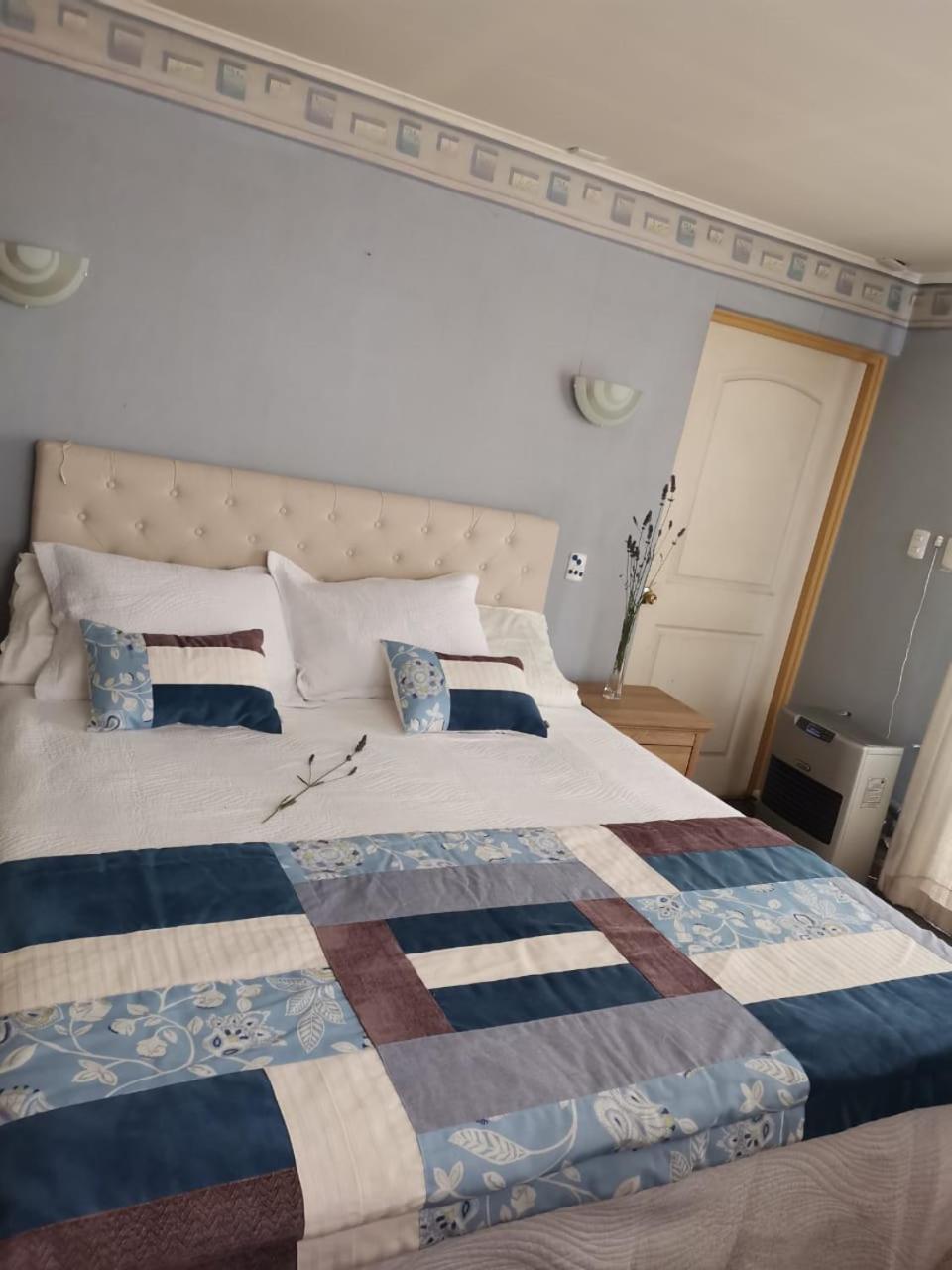 Double Room with Private Bathroom photo 2