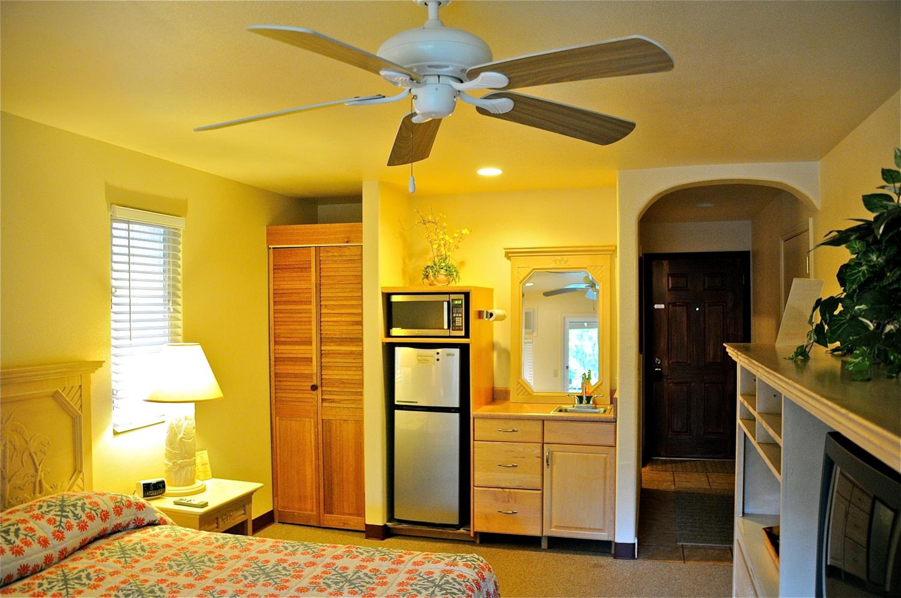 Standard Double Room with Two Double Beds photo 3