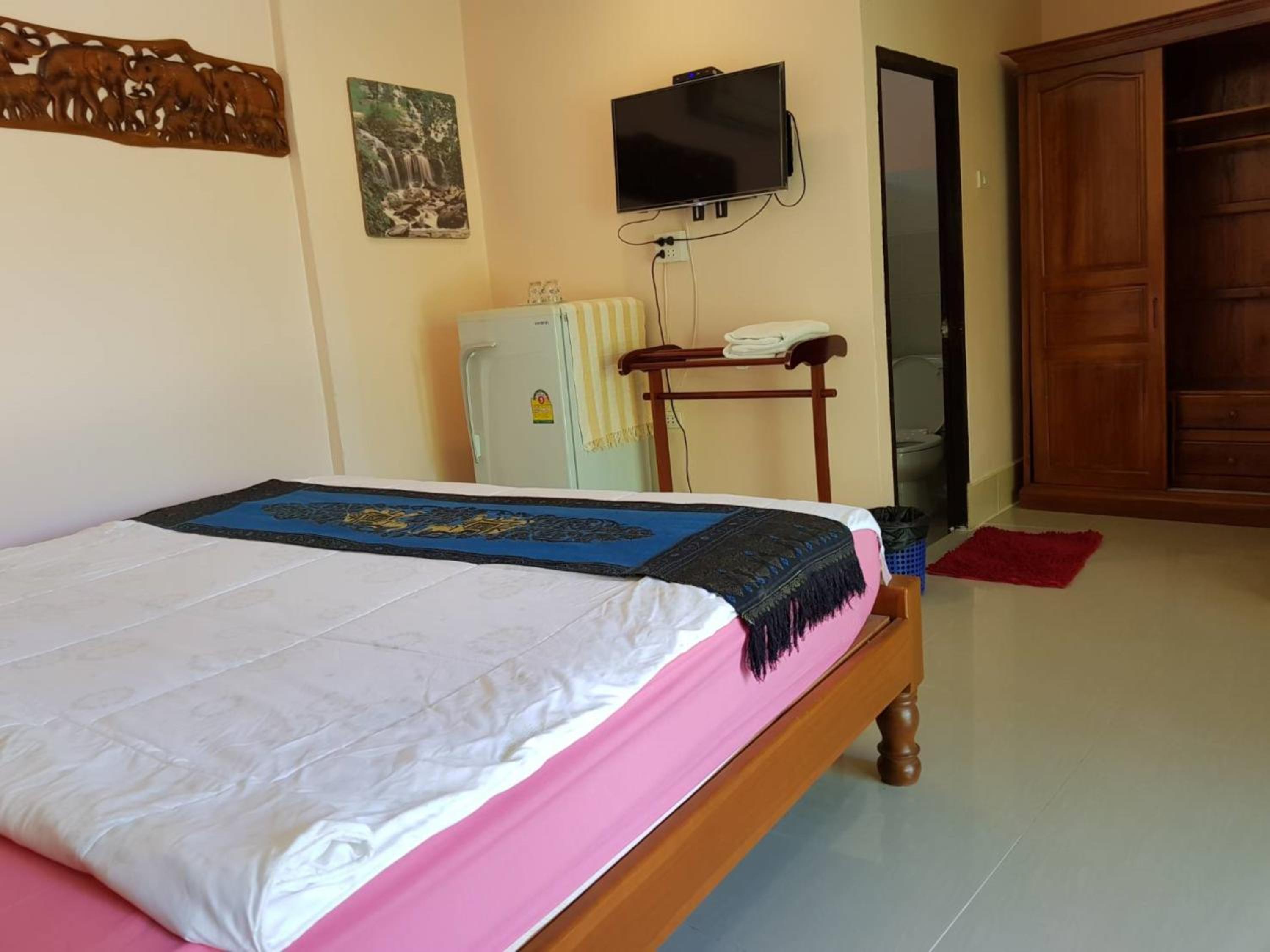 Standard Double Room - Photo 15