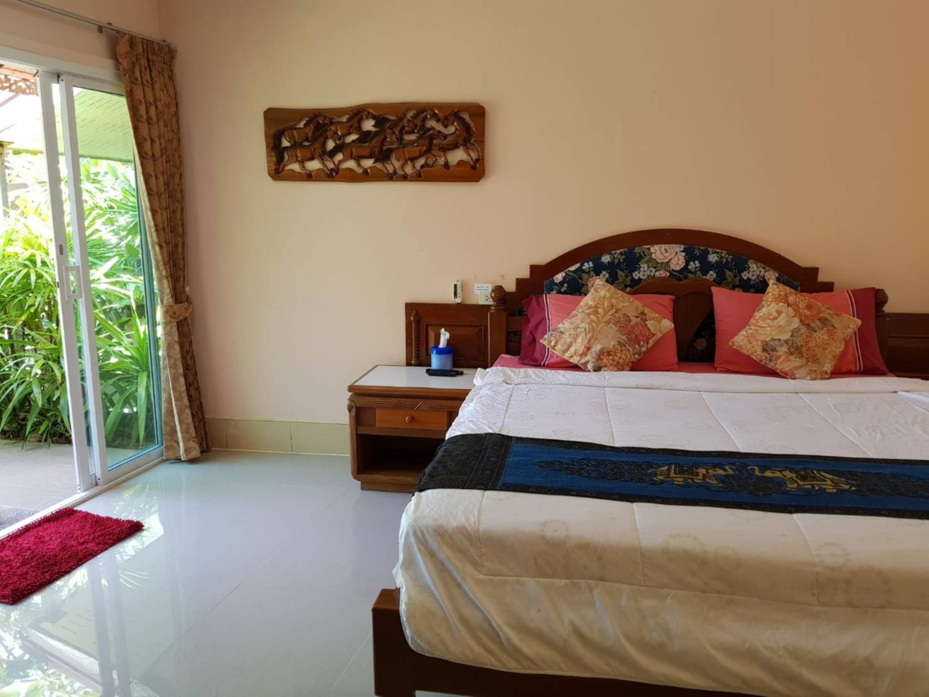 Standard Double Room - Photo 7
