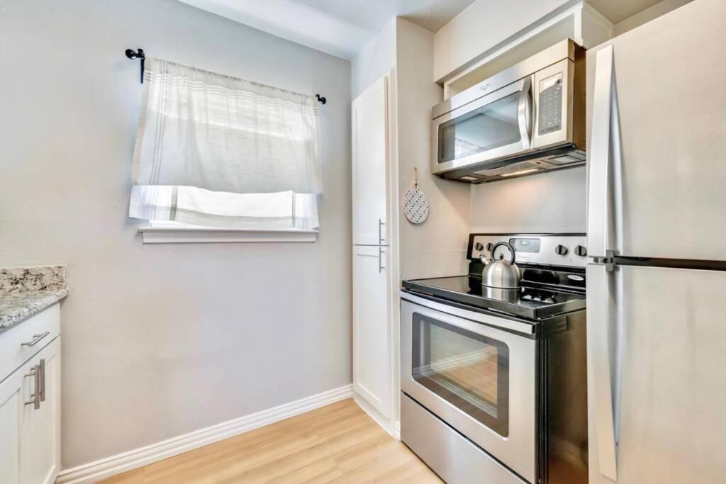 Two-Bedroom Apartment - Photo 4