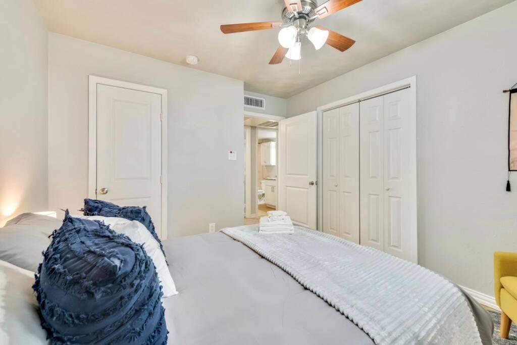 Two-Bedroom Apartment - Photo 15