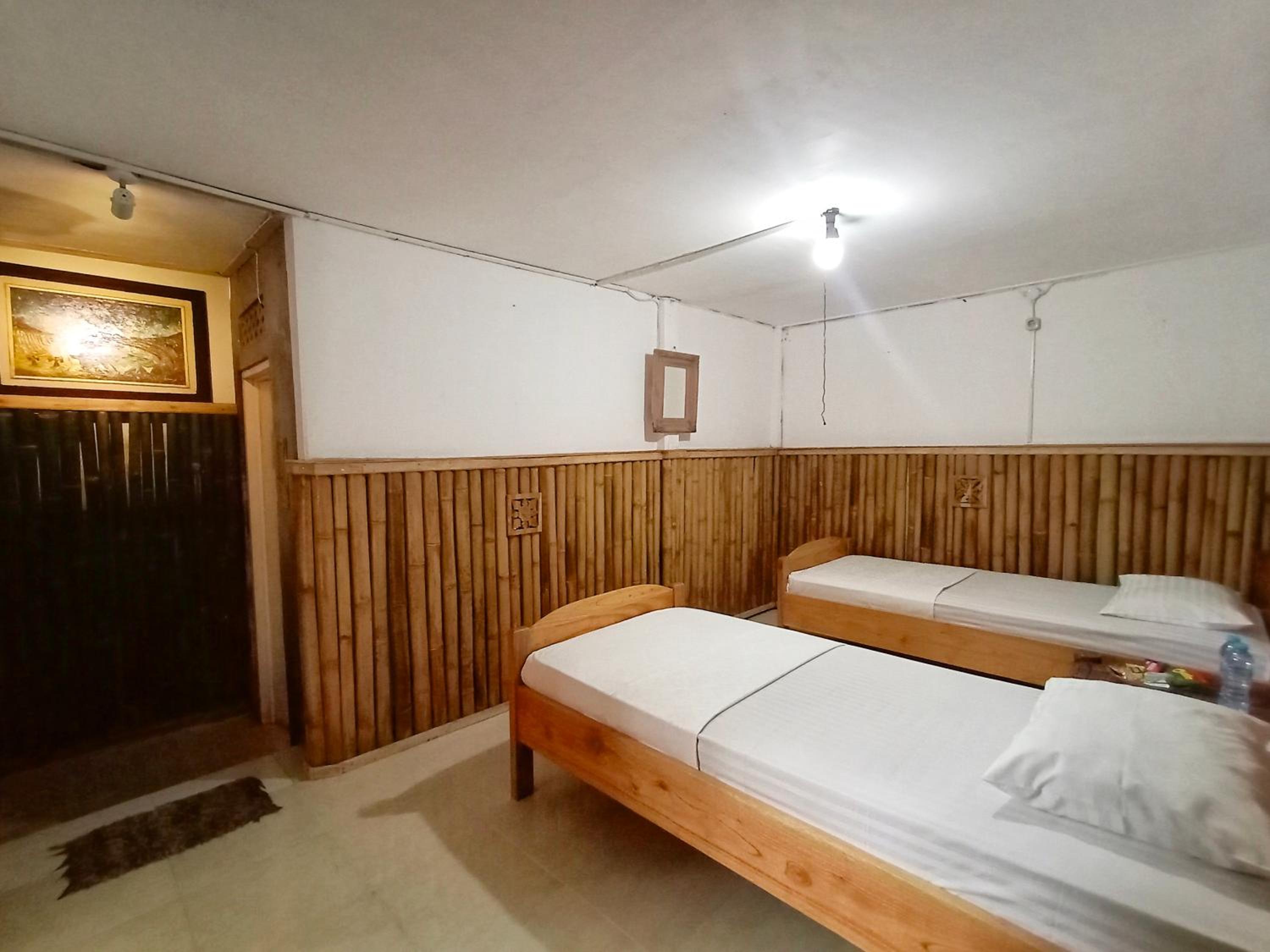 Standard Twin Room - Photo 1
