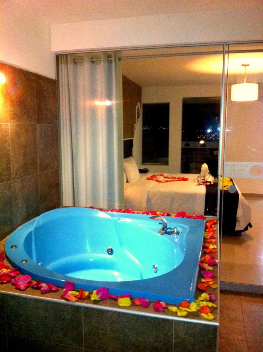 King Suite with Ocean View photo 2