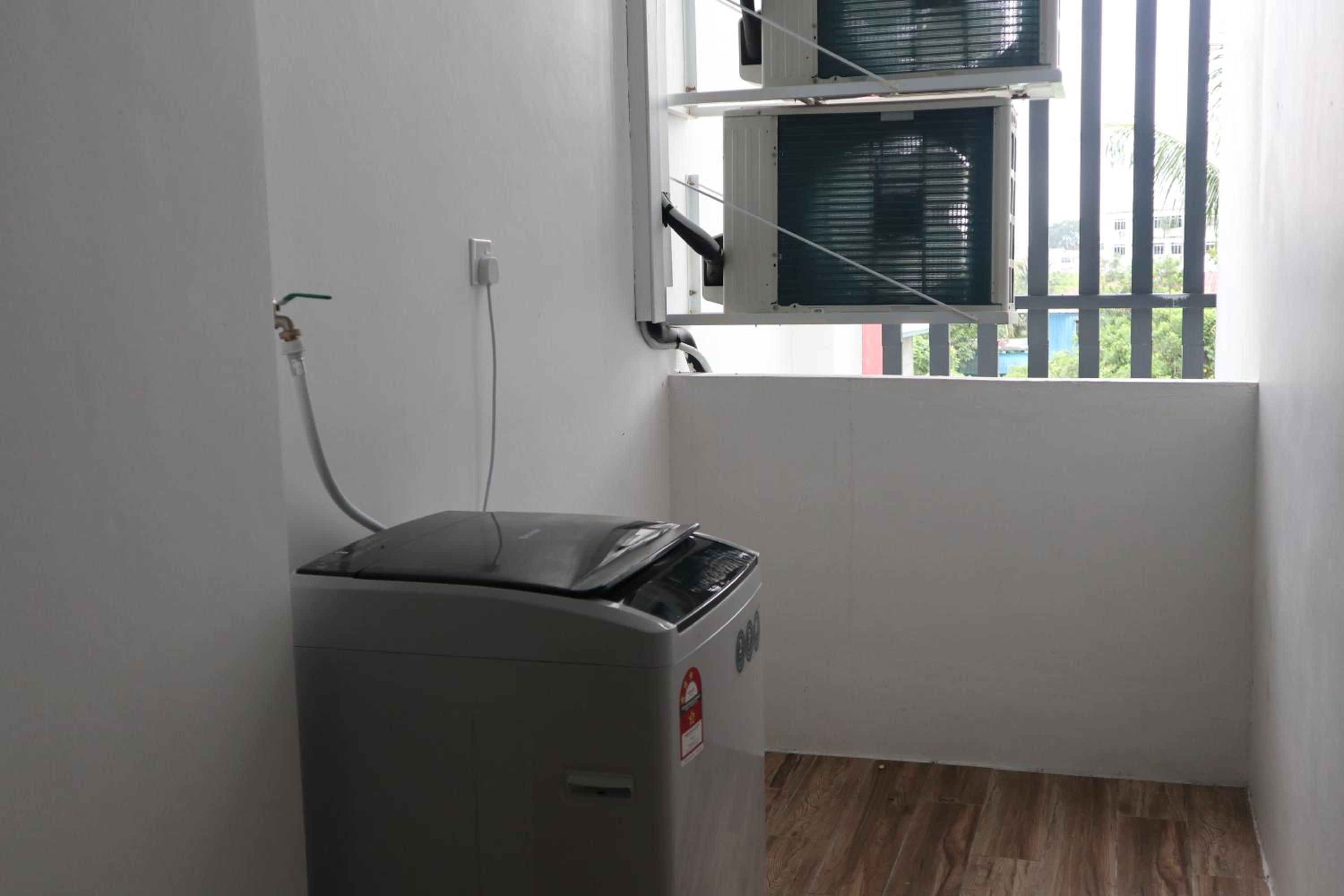 Three-Bedroom Apartment - Photo 19
