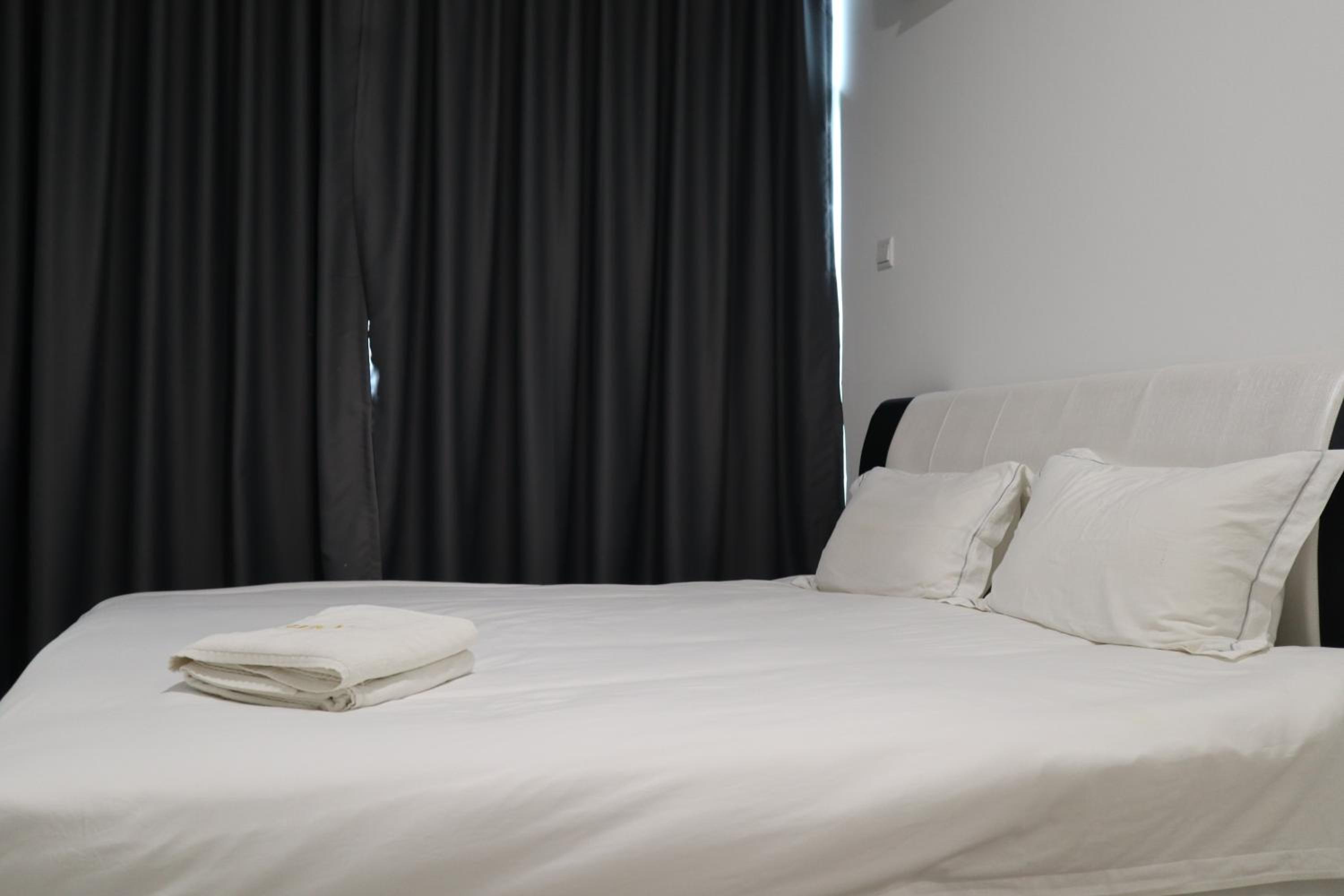 Three-Bedroom Apartment - Photo 5