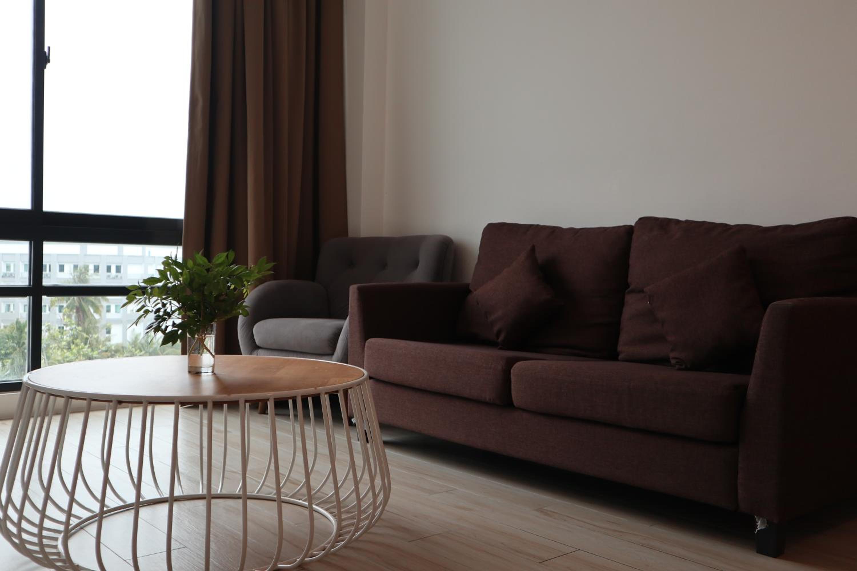 Three-Bedroom Apartment - Photo 7