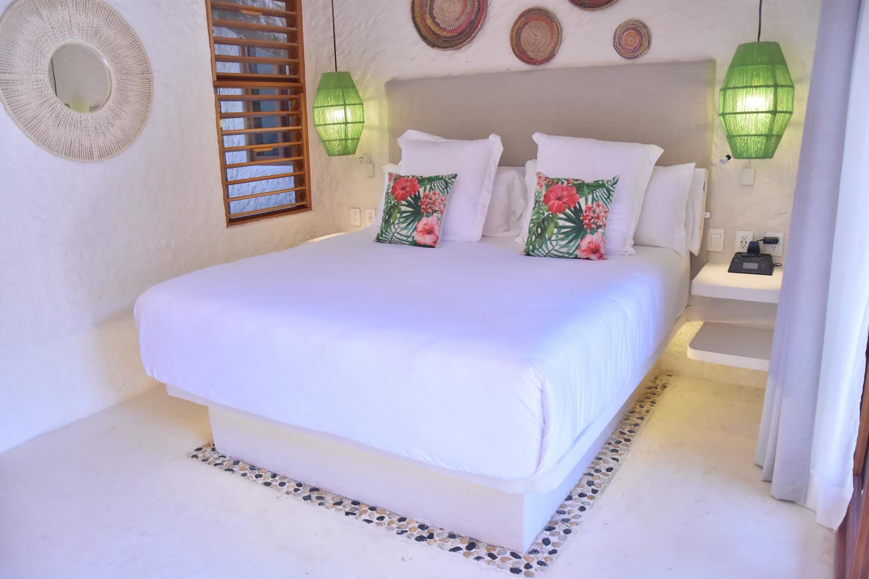 King Suite - Photo 6