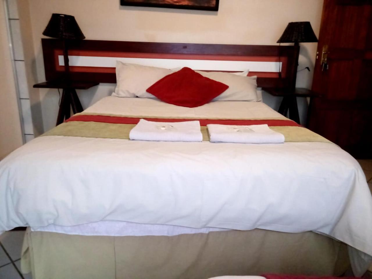 Double or Twin Room photo 2