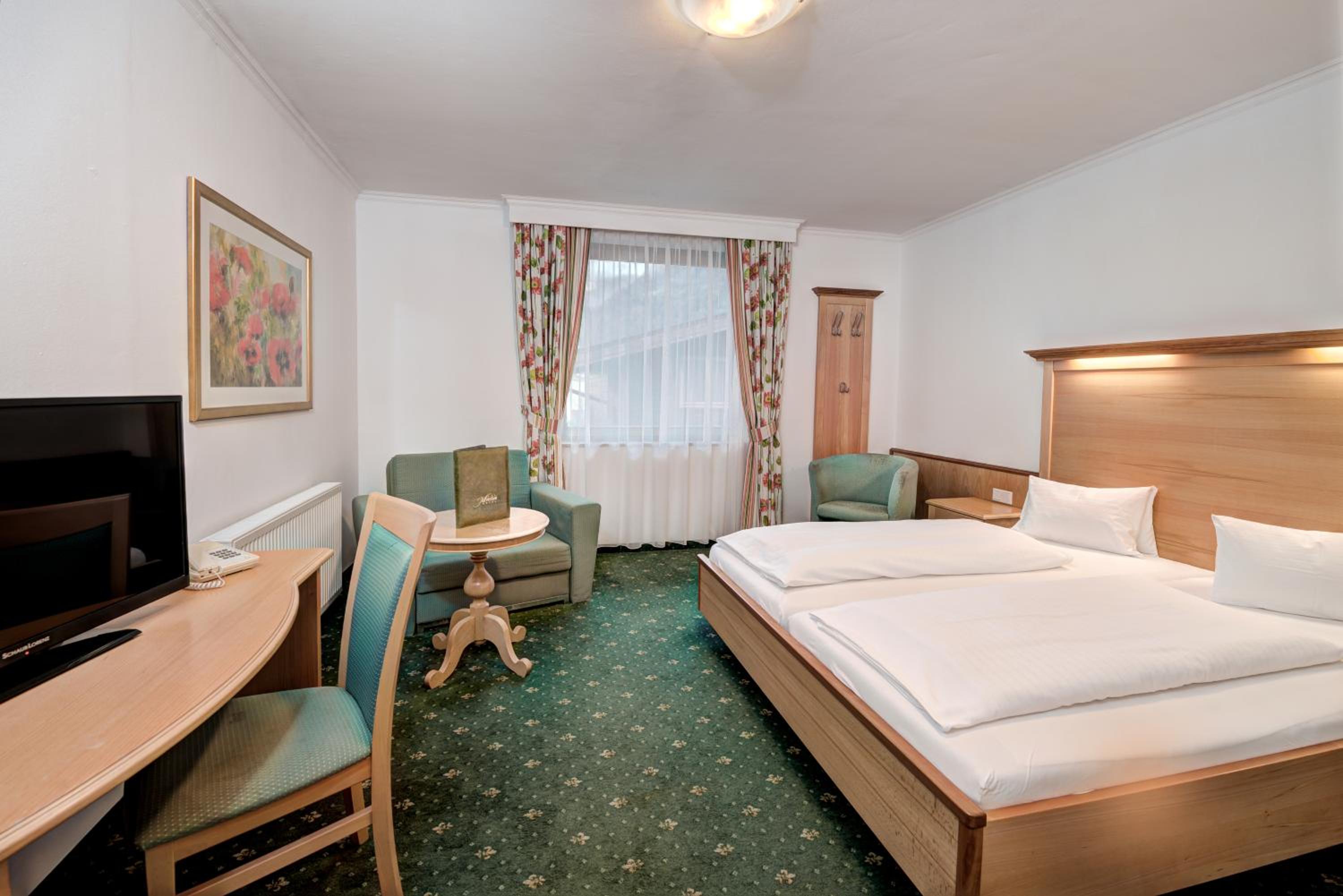 Double Room with Mountain View photo 2
