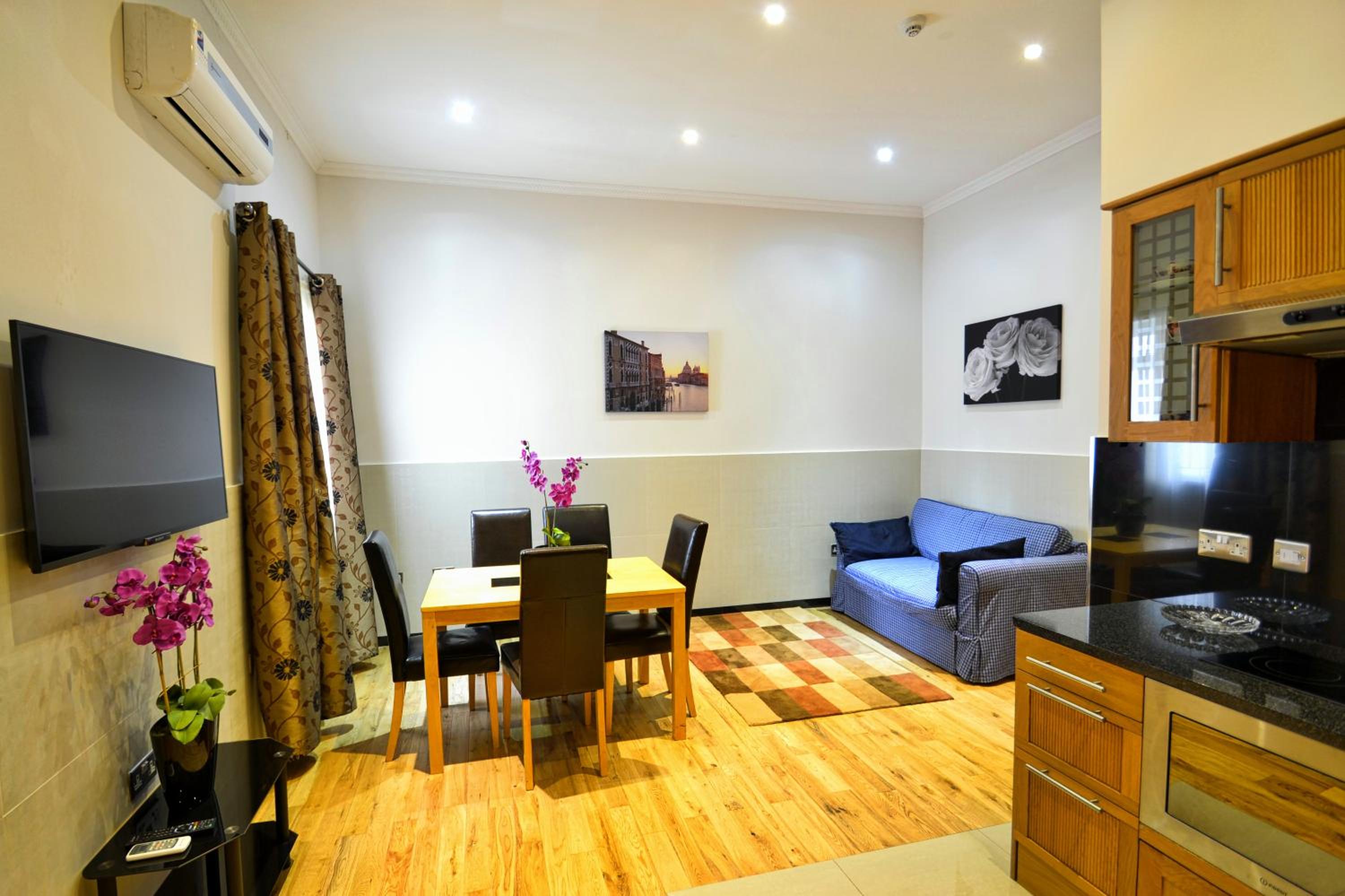 Two-Bedroom Apartment (5 Adults) photo 1