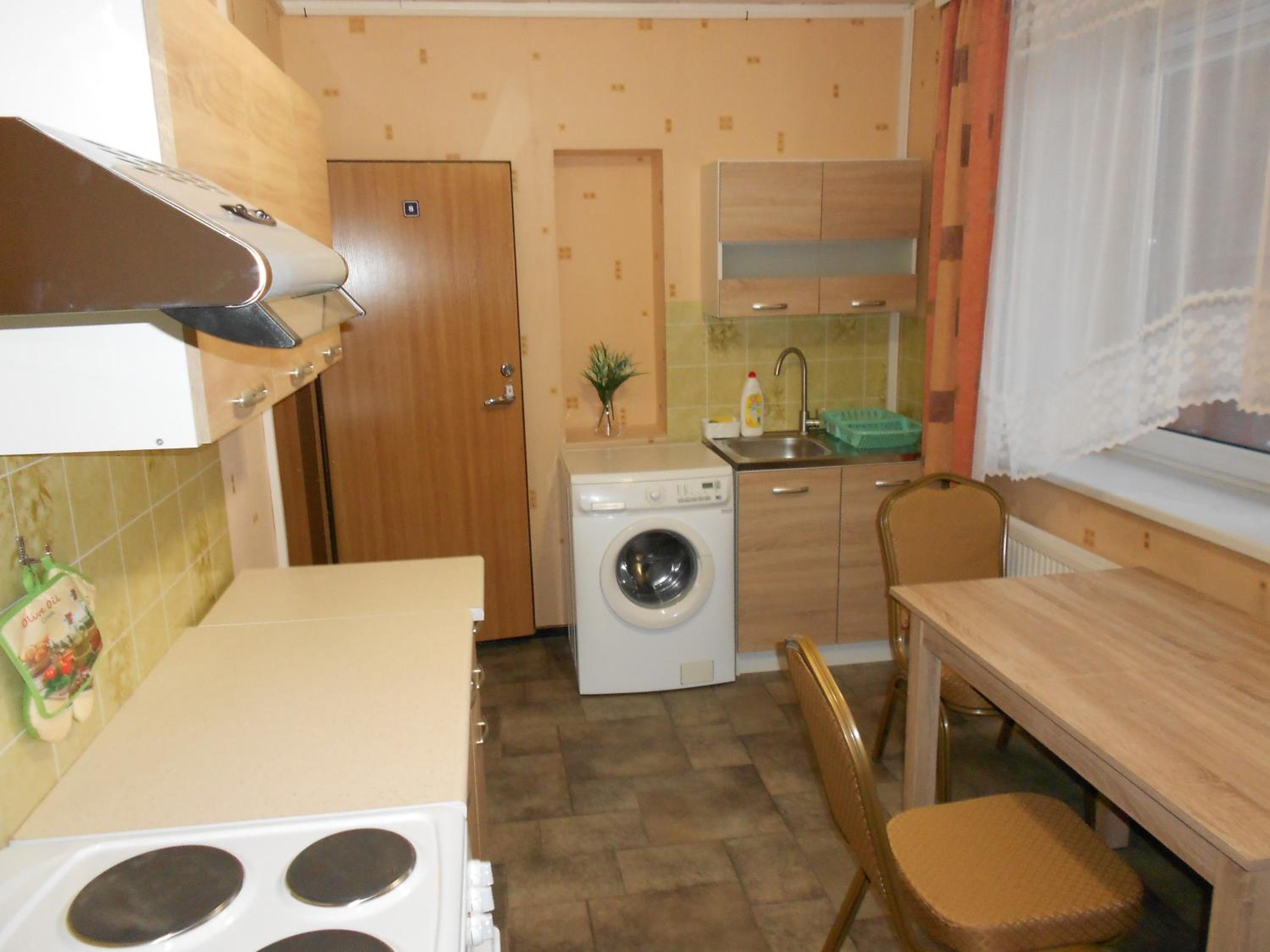 Large Double Room - Photo 3