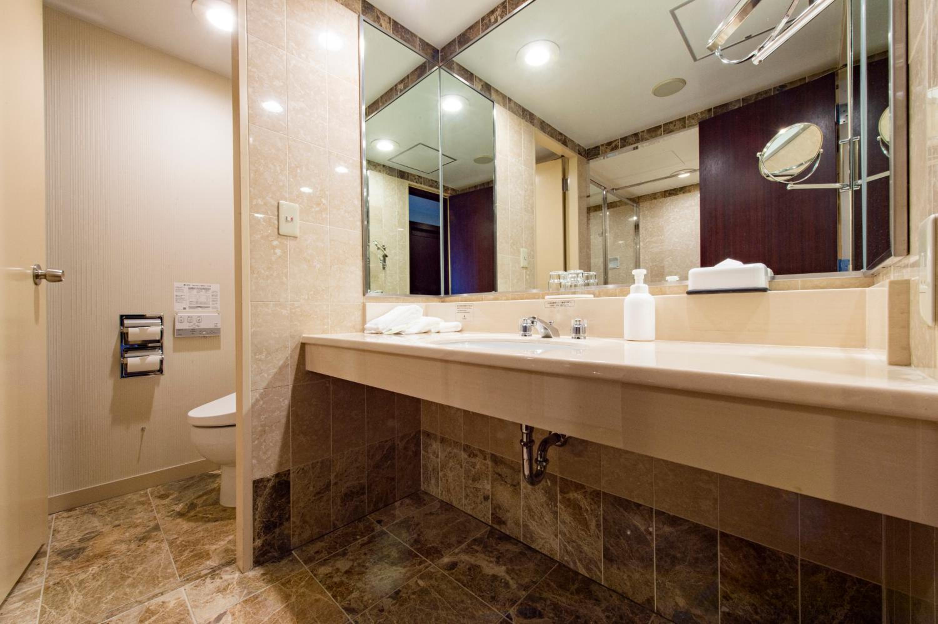 Deluxe Twin Room - Non-Smoking - Photo 2
