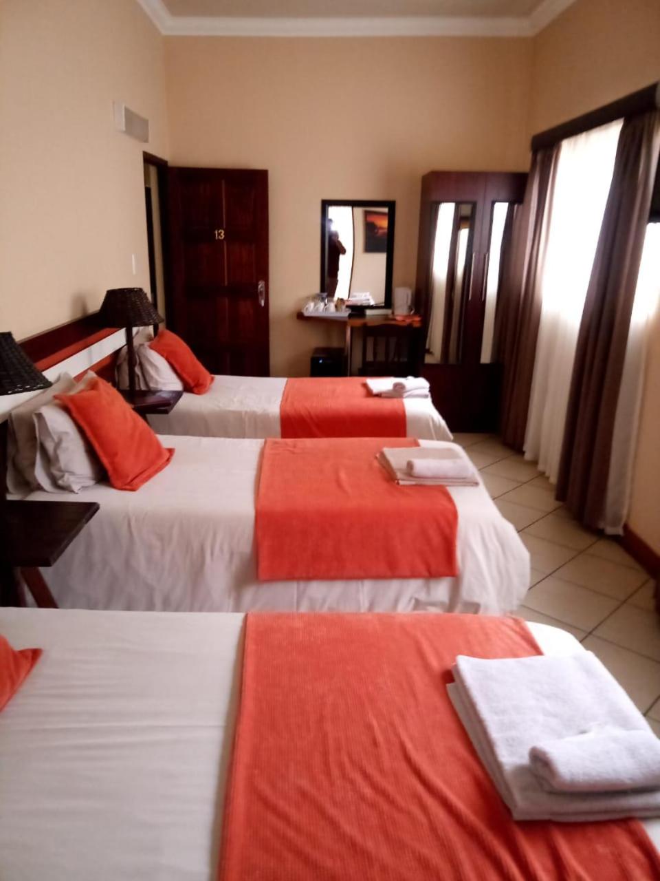 Standard Triple Room photo 1