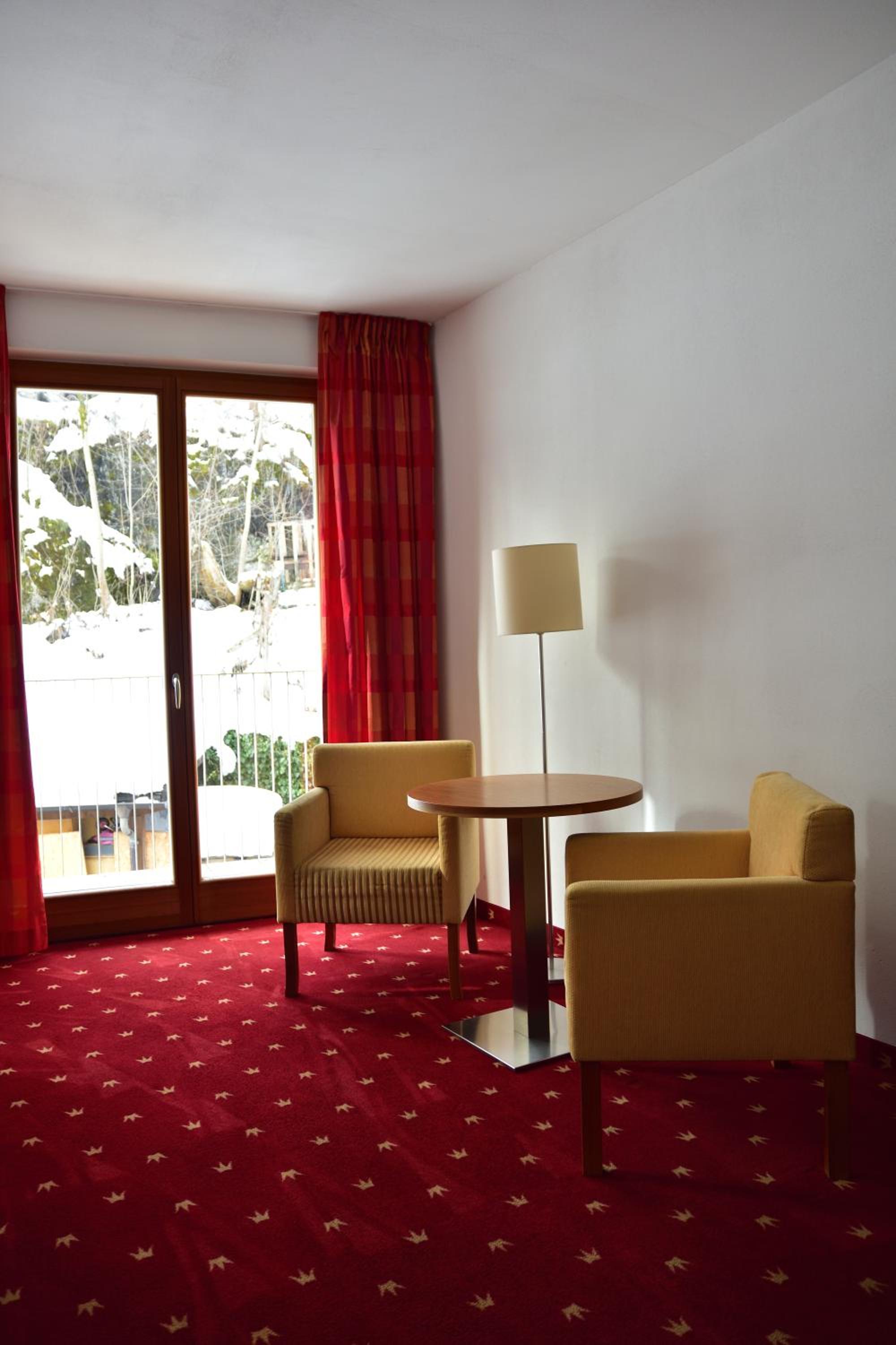 Triple Room (2 Adults + 1 Child) - Photo 2