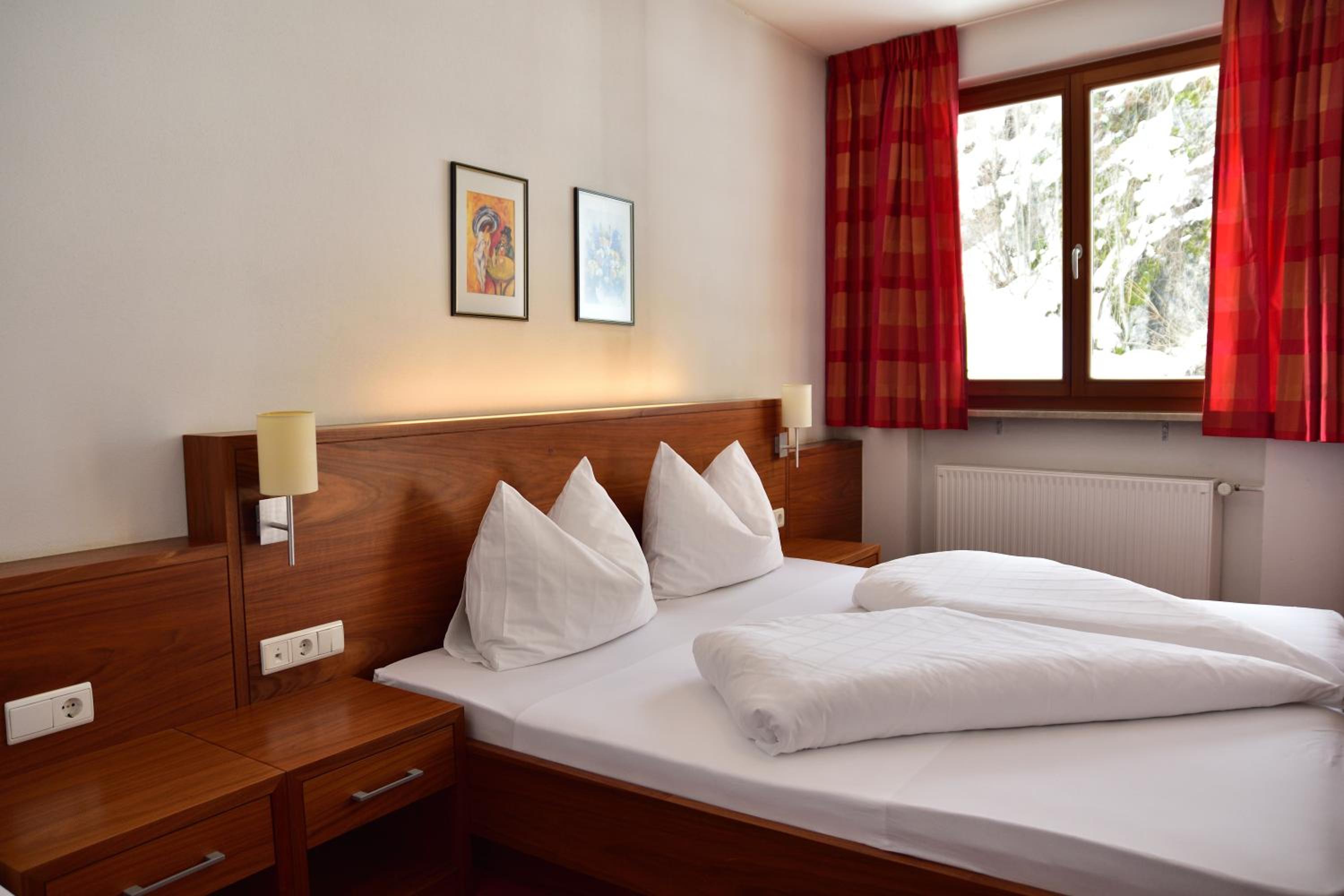 Triple Room (2 Adults + 1 Child) - Photo 7