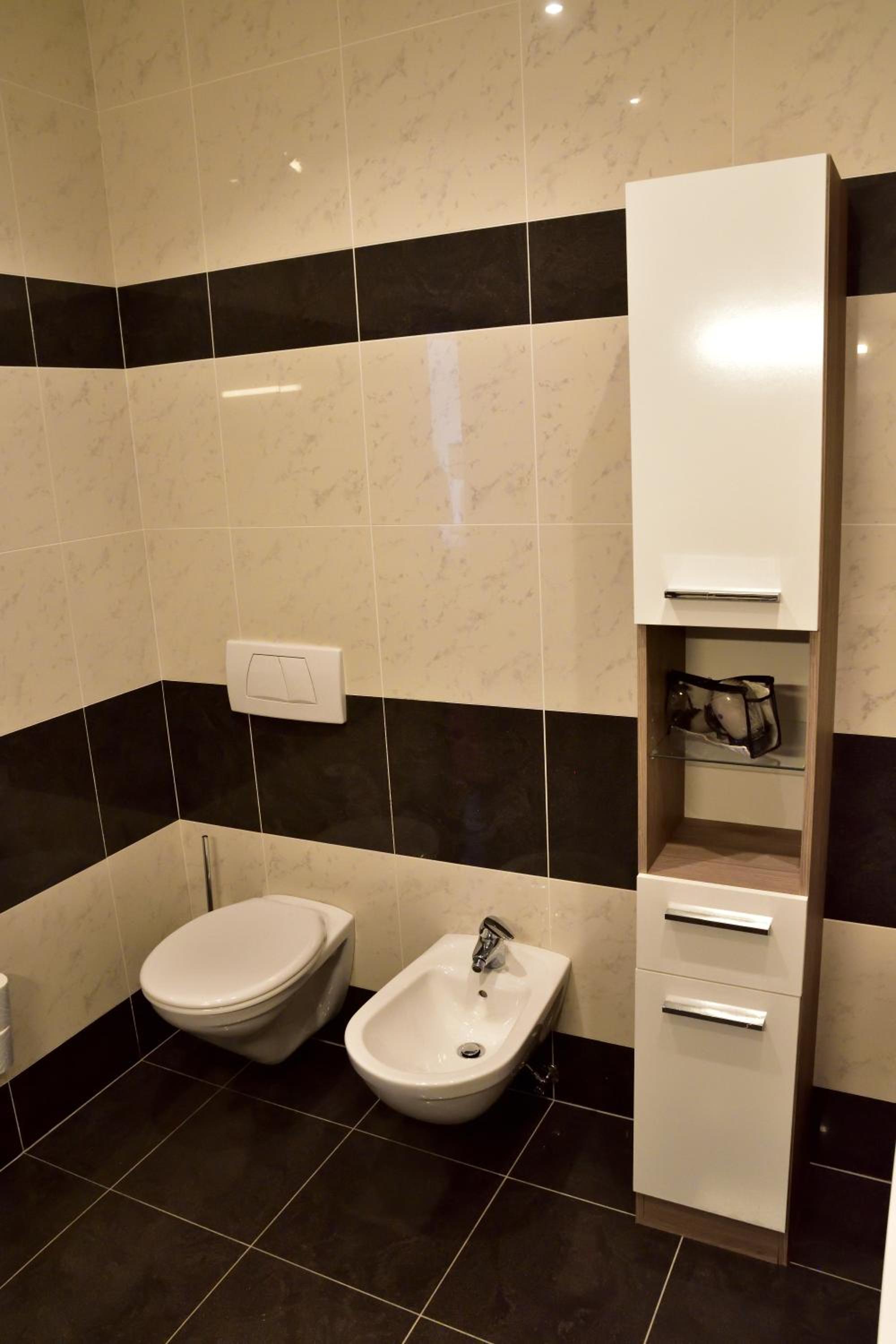 Triple Room (2 Adults + 1 Child) - Photo 13