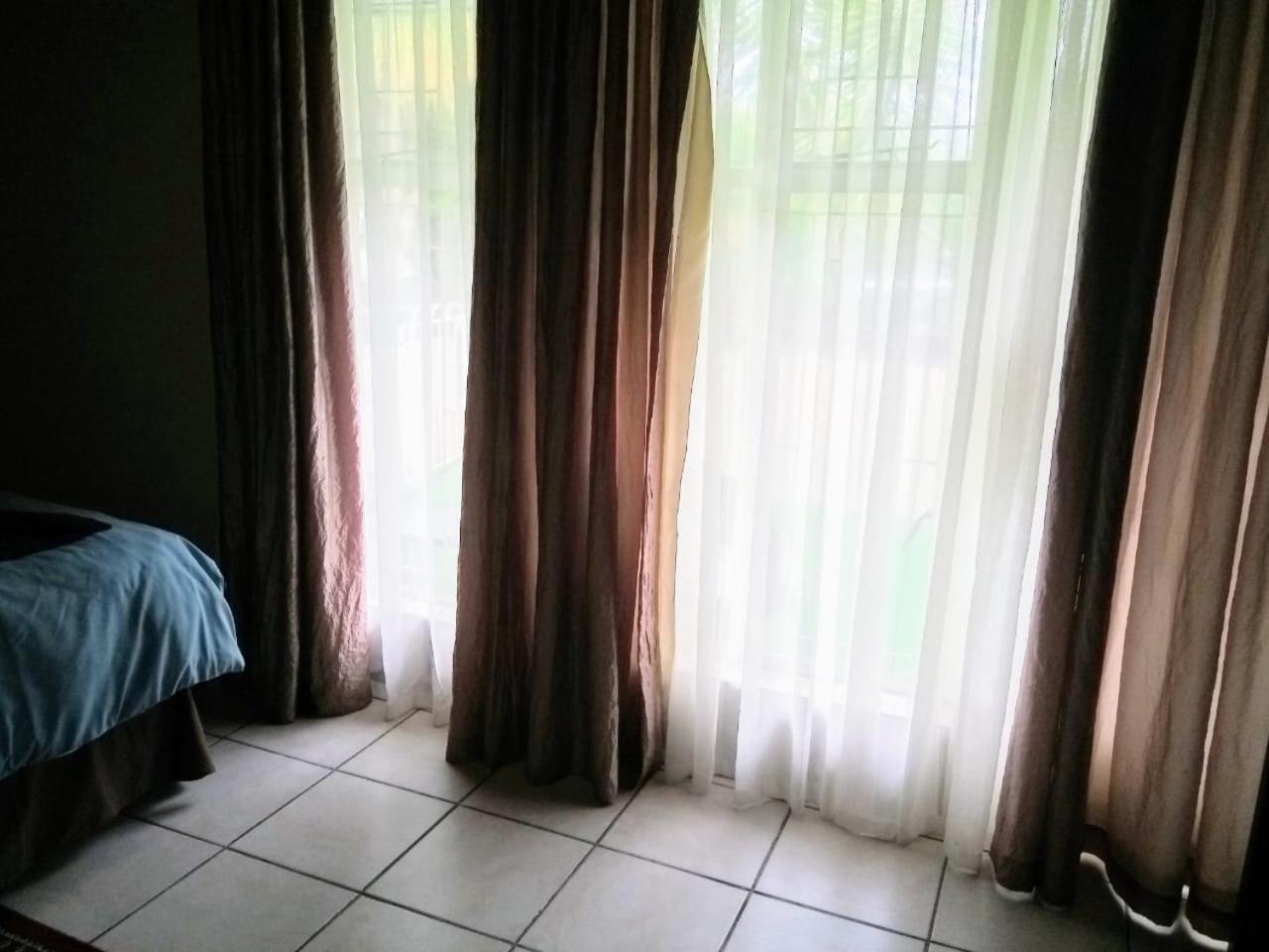 Family Room photo 3