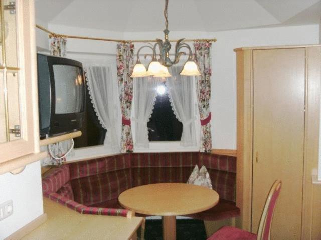 Apartment photo 2