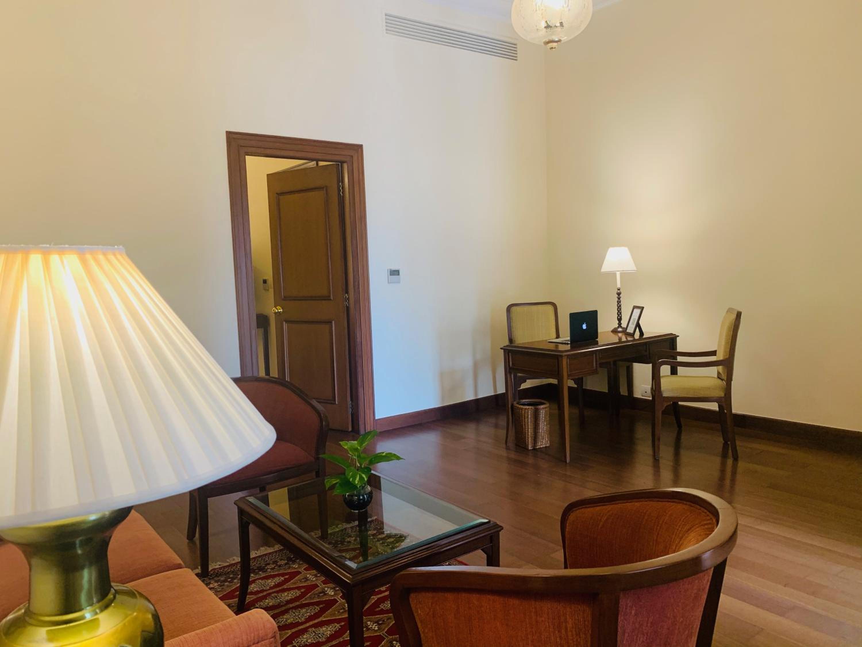 Deluxe Suite with Living Room - Photo 6