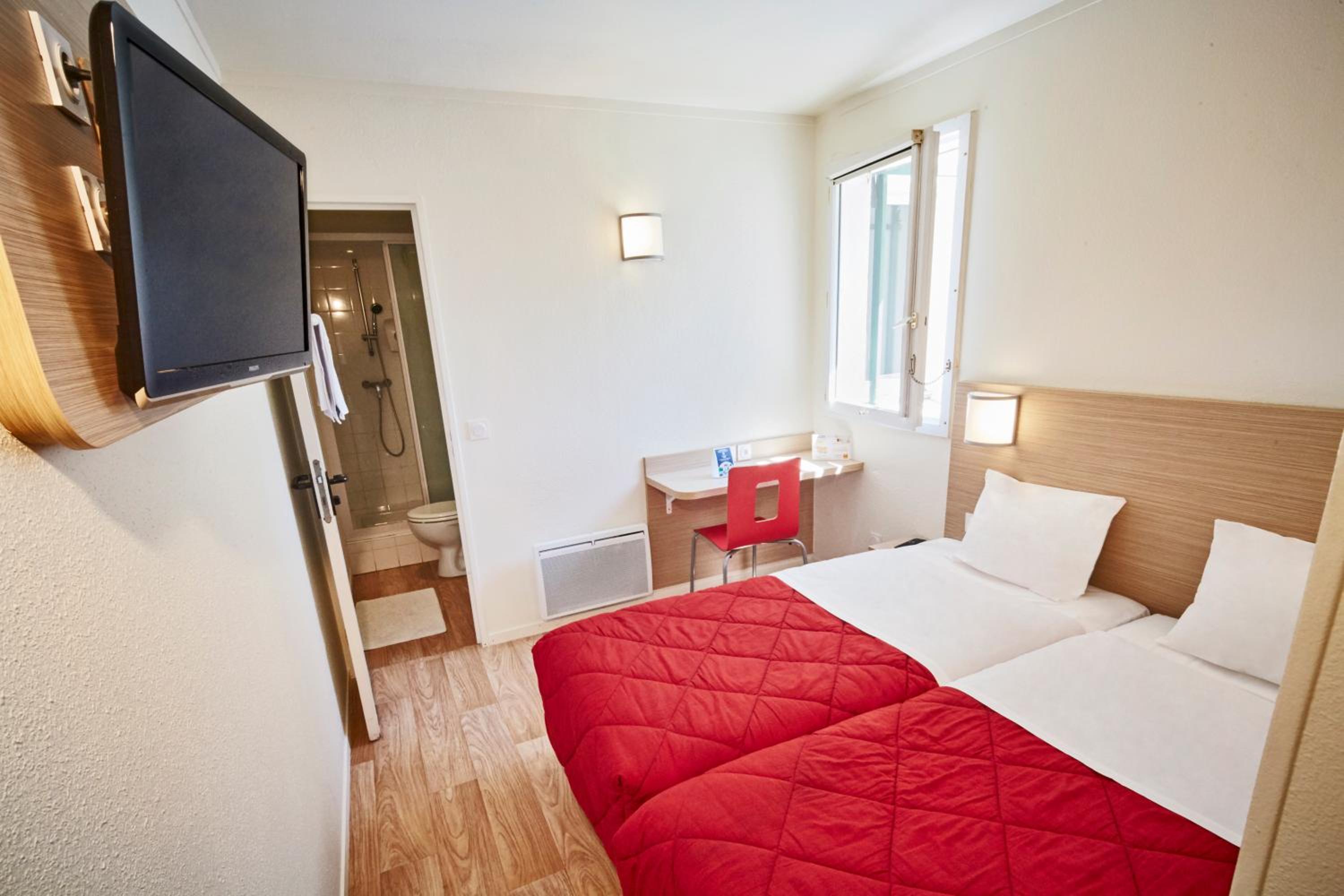 Double Room - Photo 2