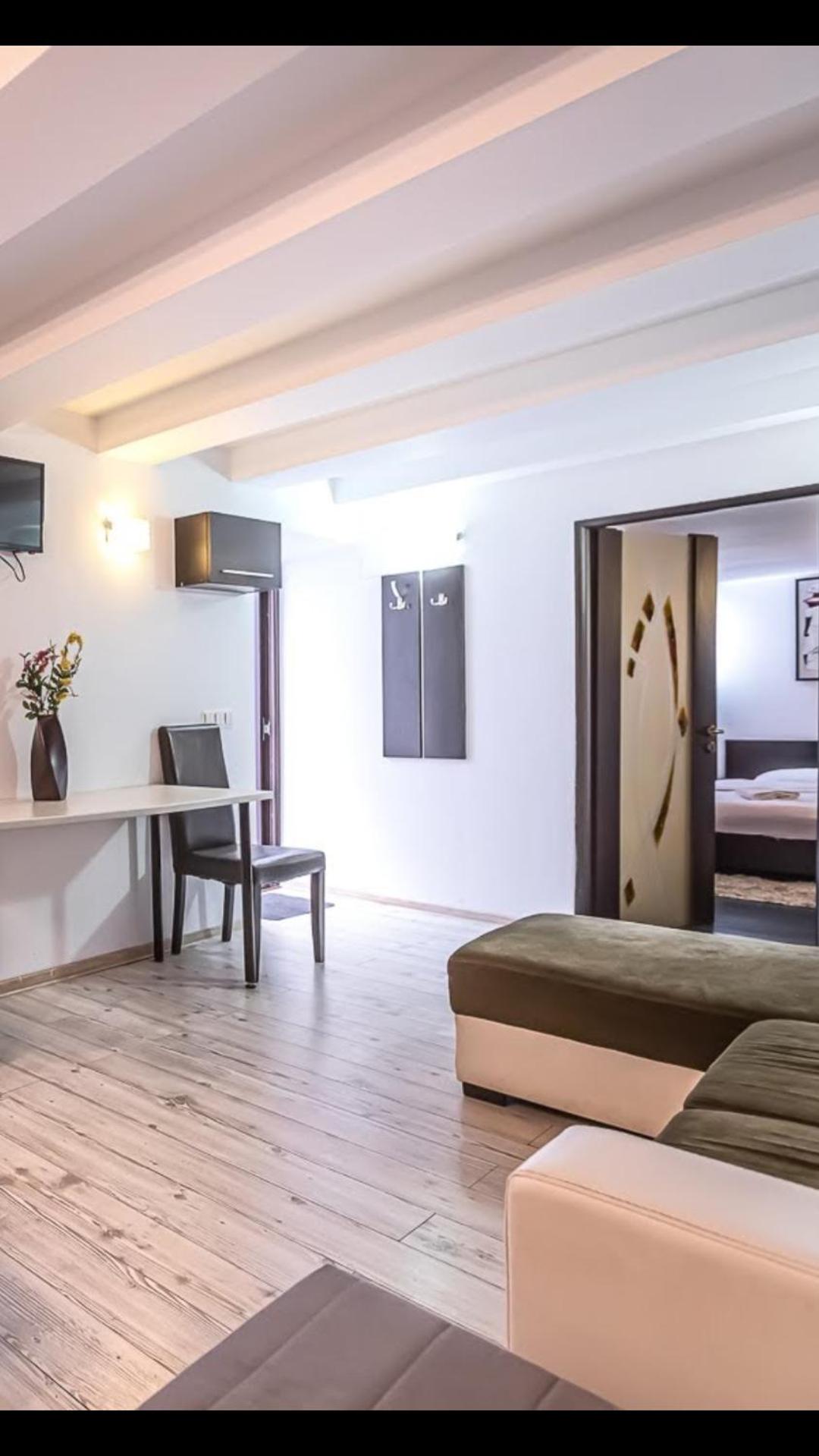 Two-Bedroom Apartment - Photo 2
