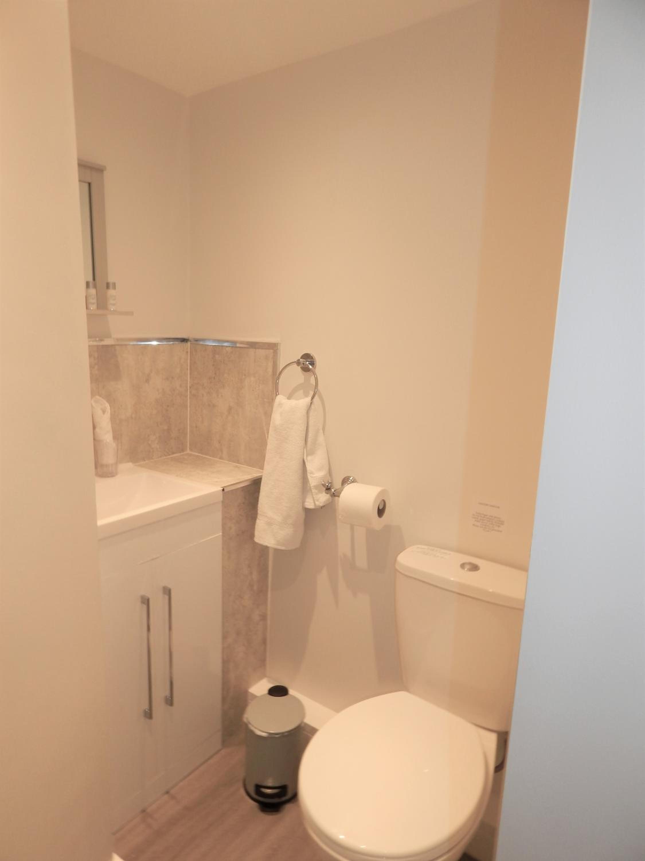 Standard Double Room - Photo 16