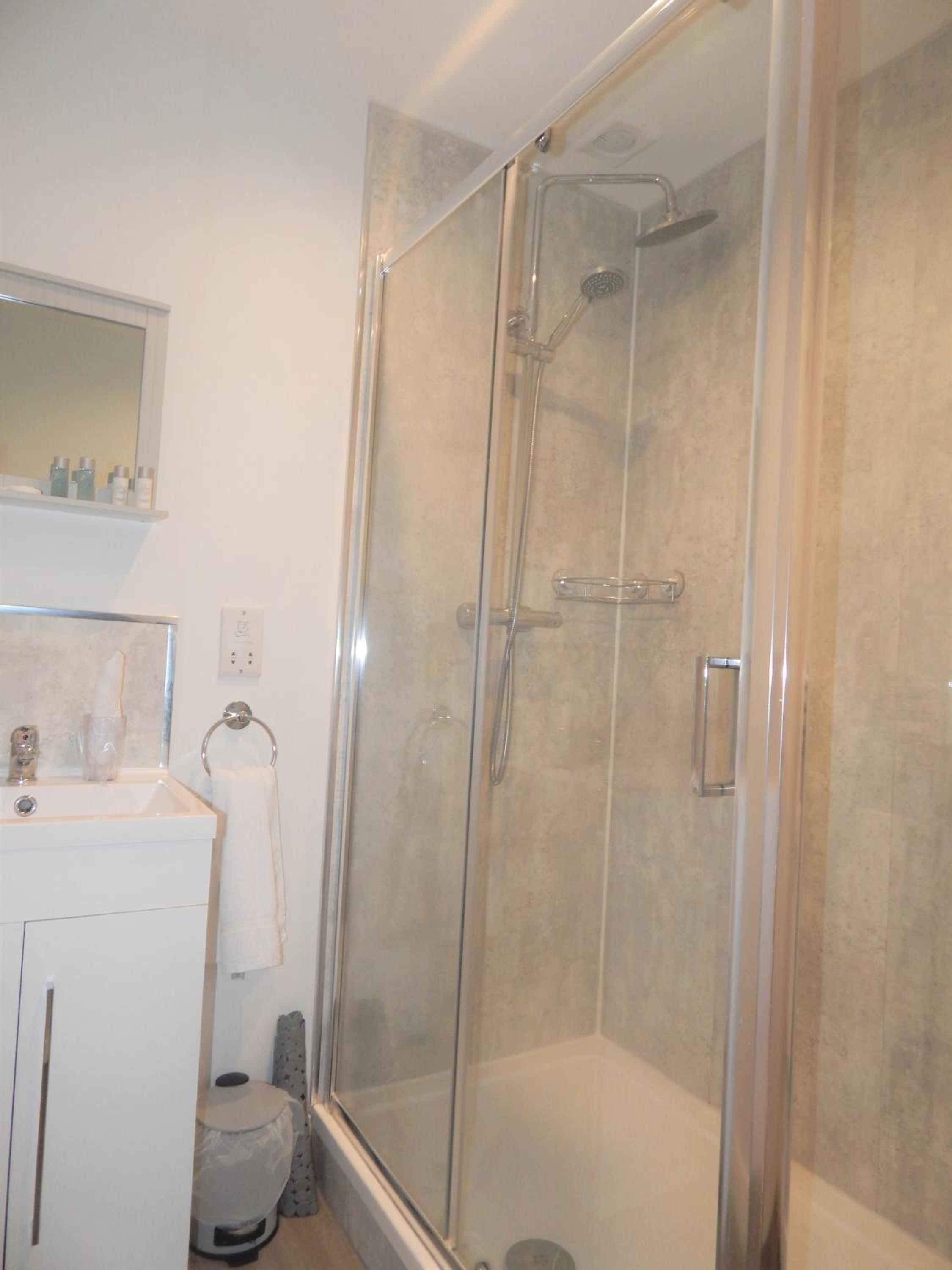 Standard Double Room - Photo 20