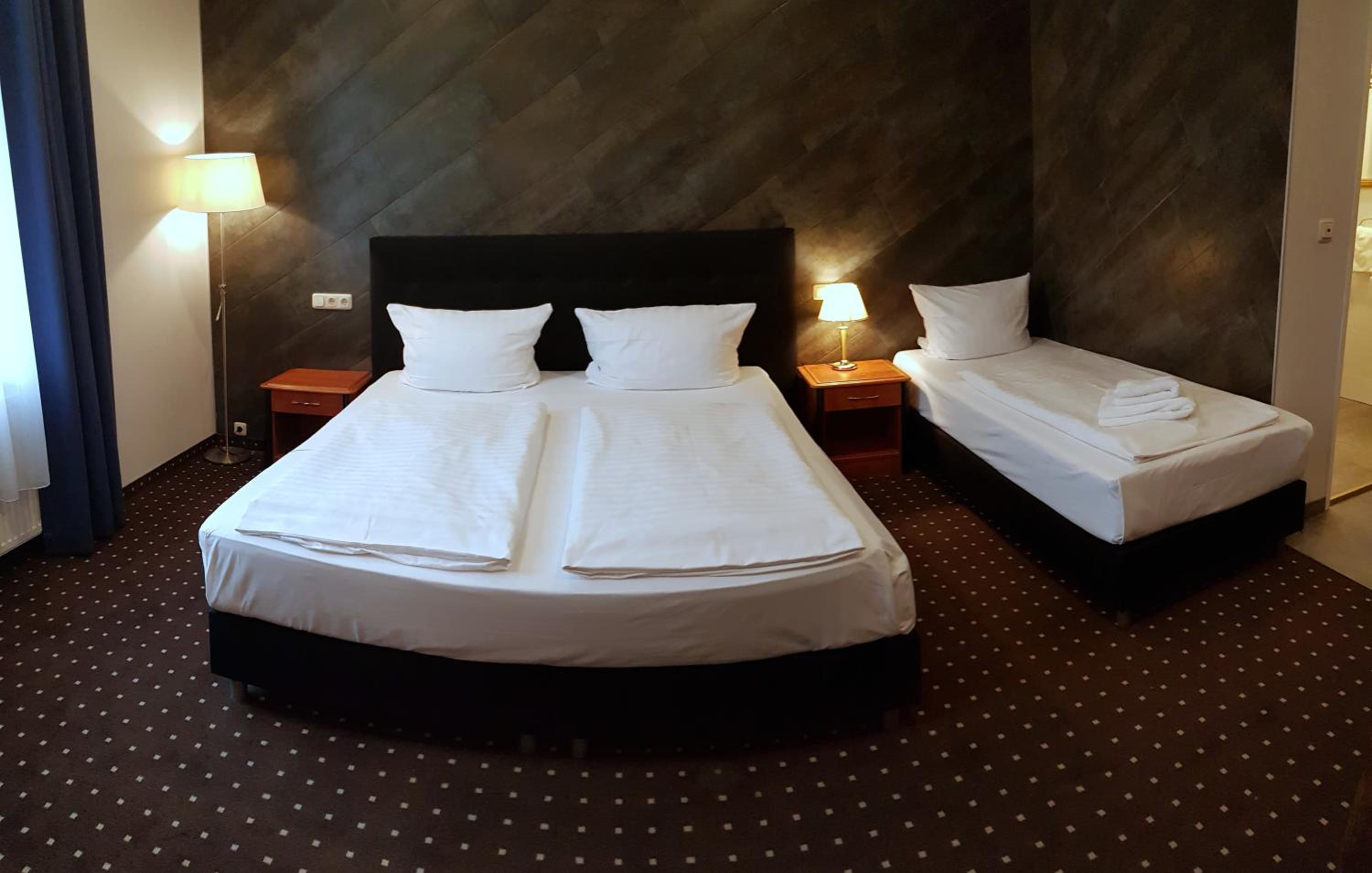 Business Triple Room - Photo 1