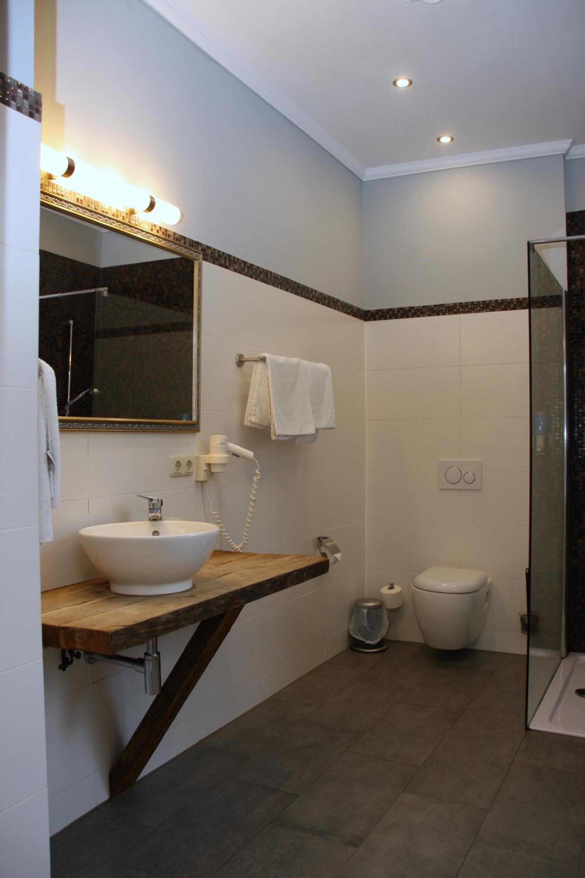Business Double Room - Photo 7
