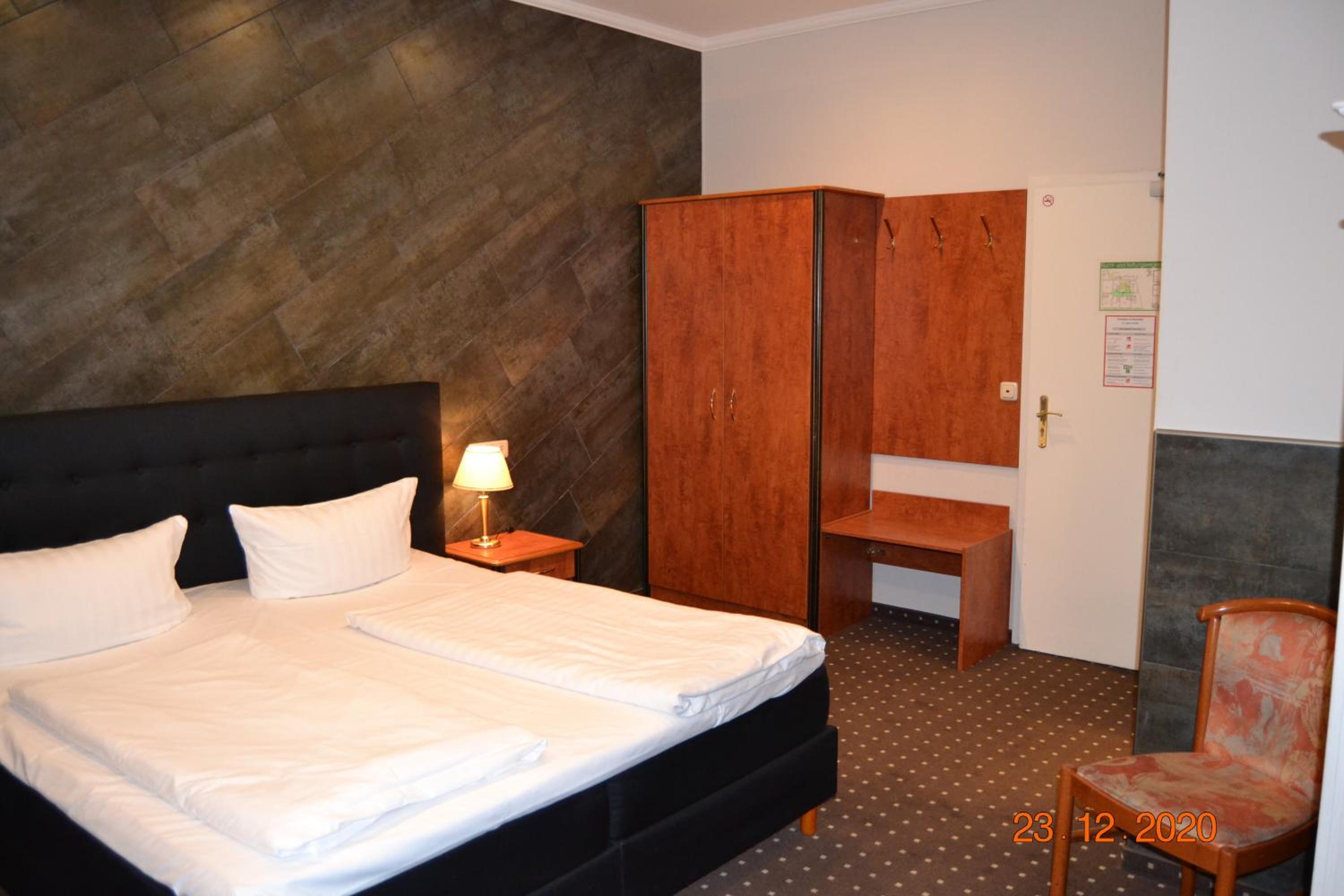 Business Double Room - Photo 4