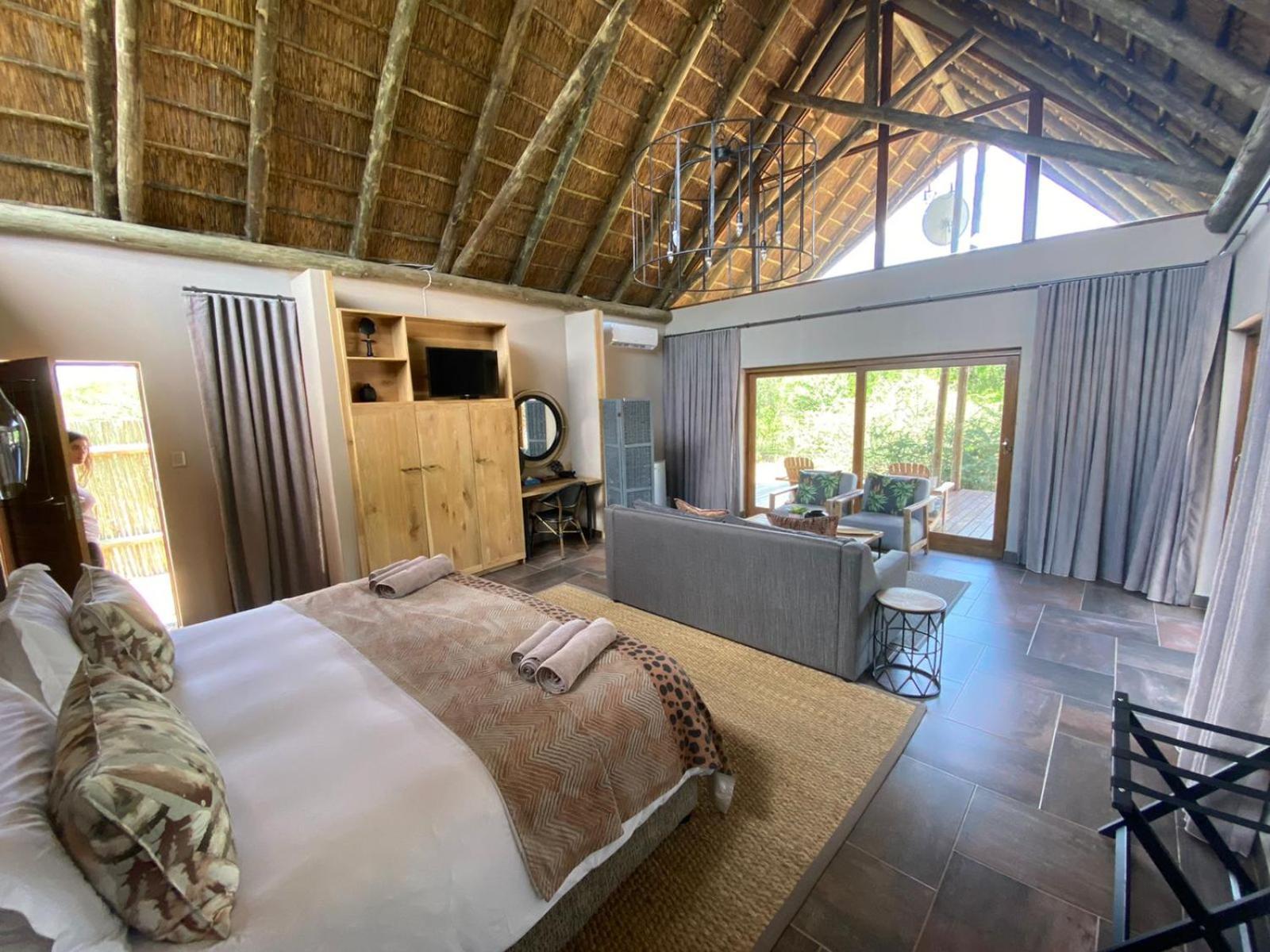 Luxury Suite with 2 Game Drives - Photo 3