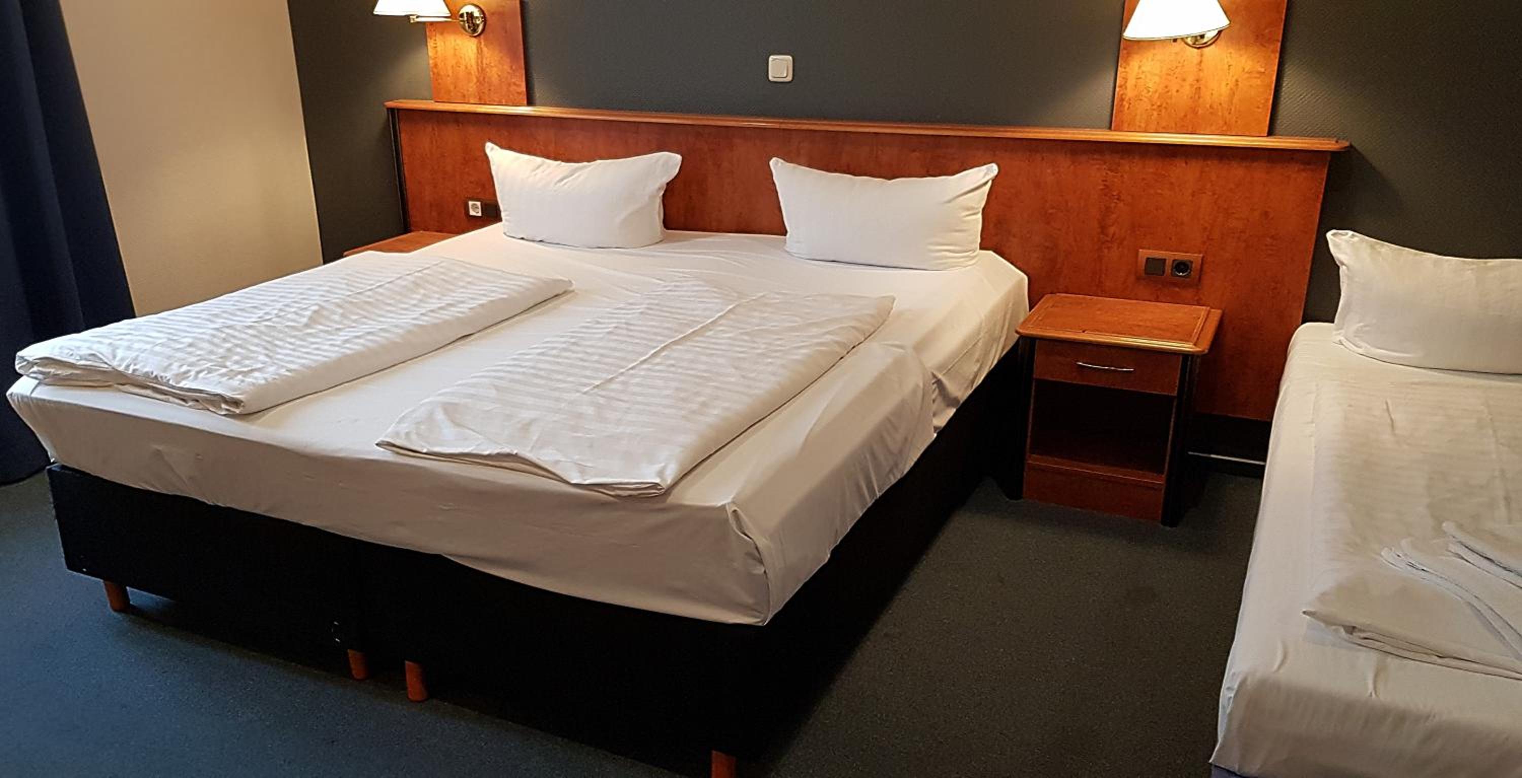 Standard Triple Room - Photo 6