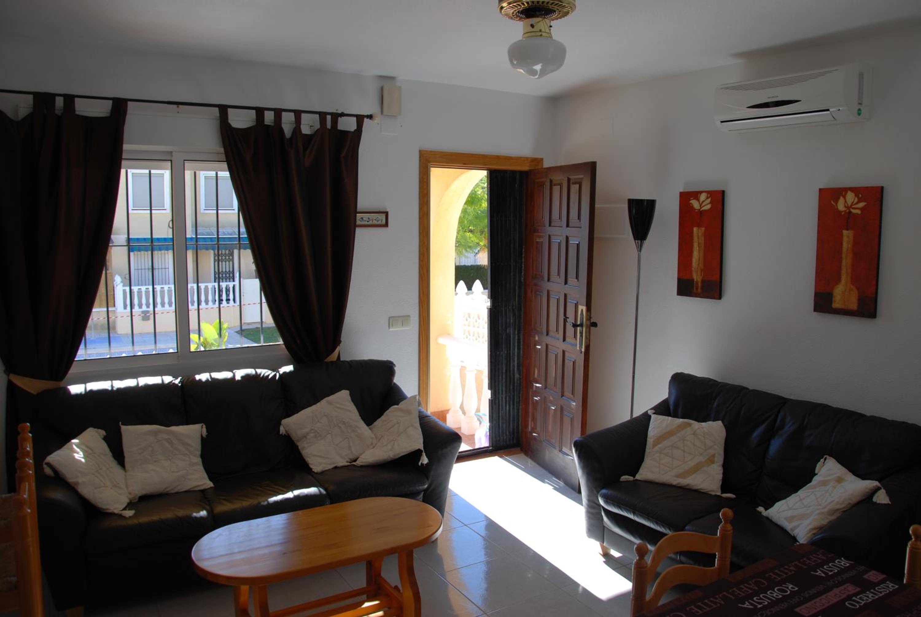 Apartamento con vista a la piscina
