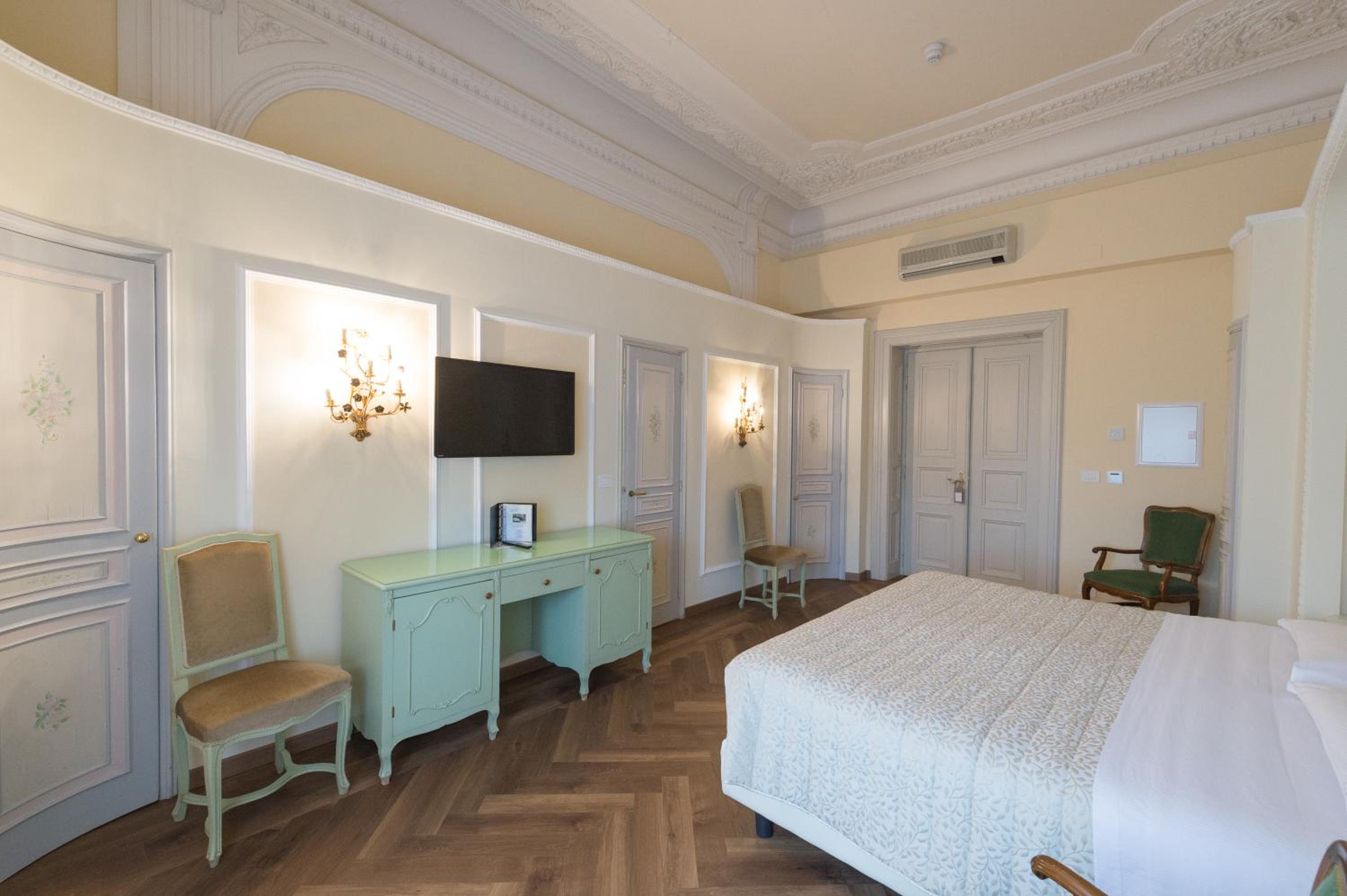 Superior King Room - spa access included  photo 2
