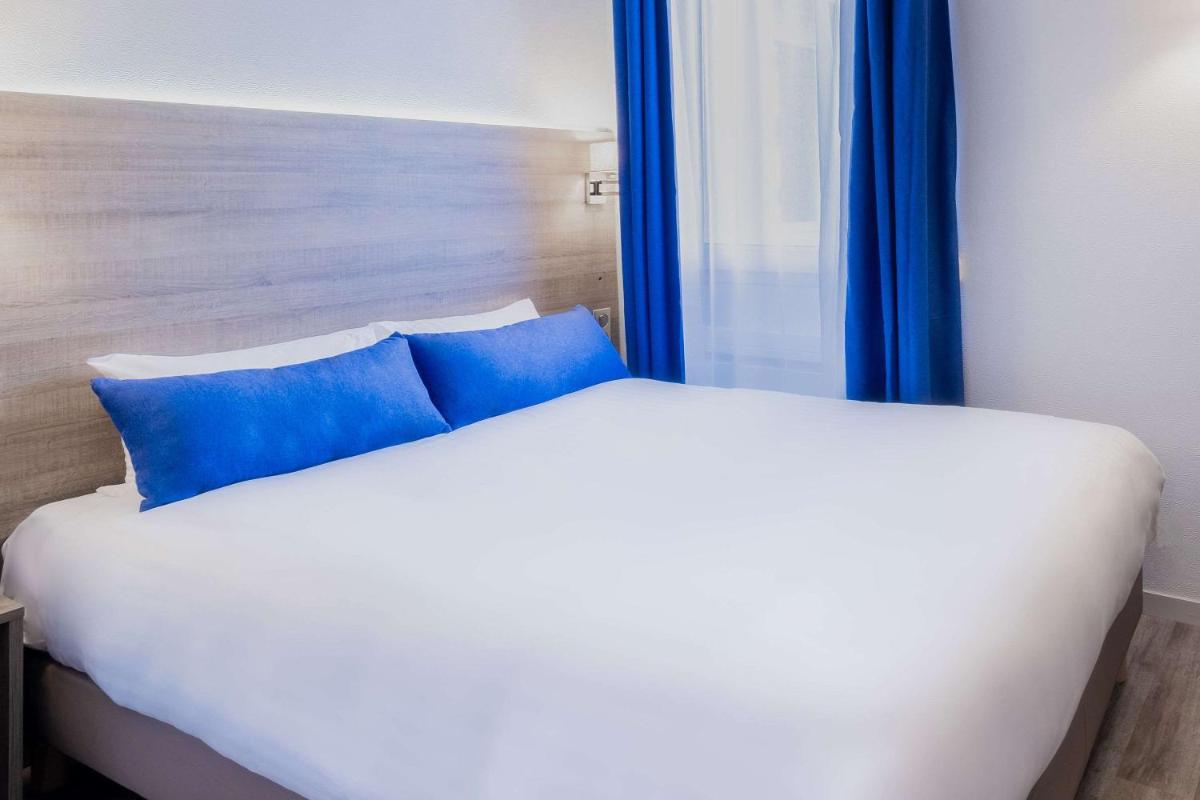 Standard Double Room - Non-Smoking photo 2