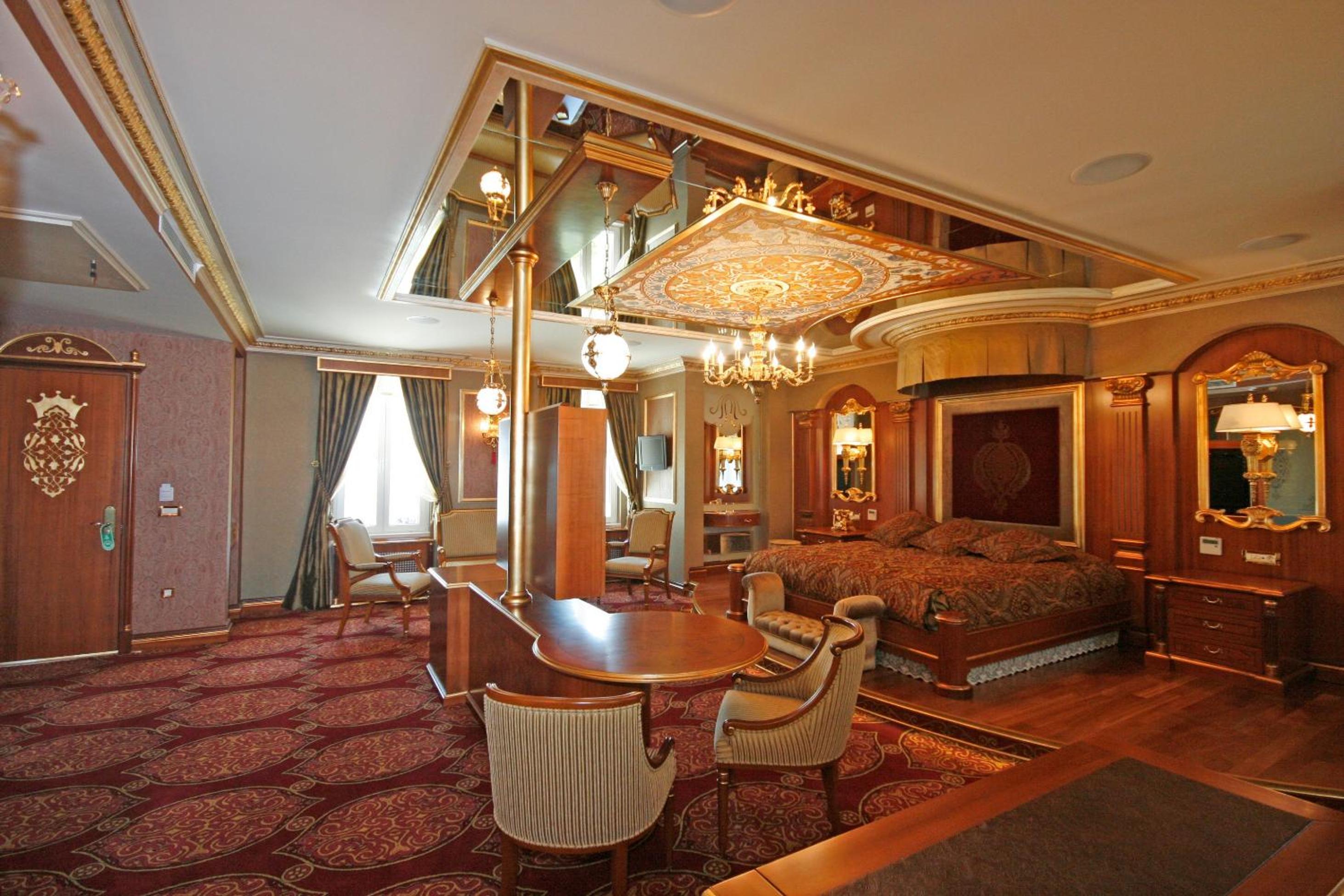 King Suite photo 1