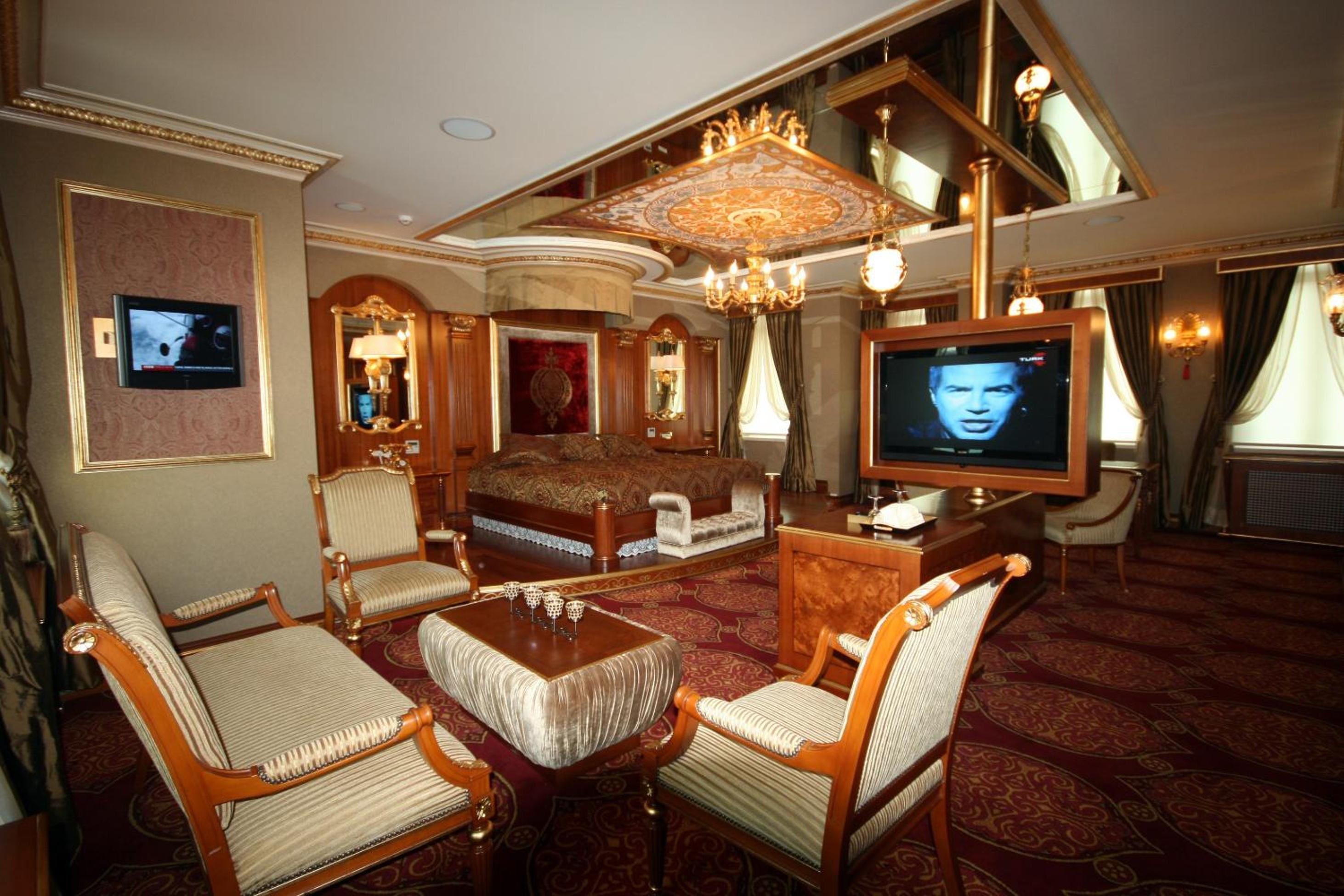 King Suite photo 3
