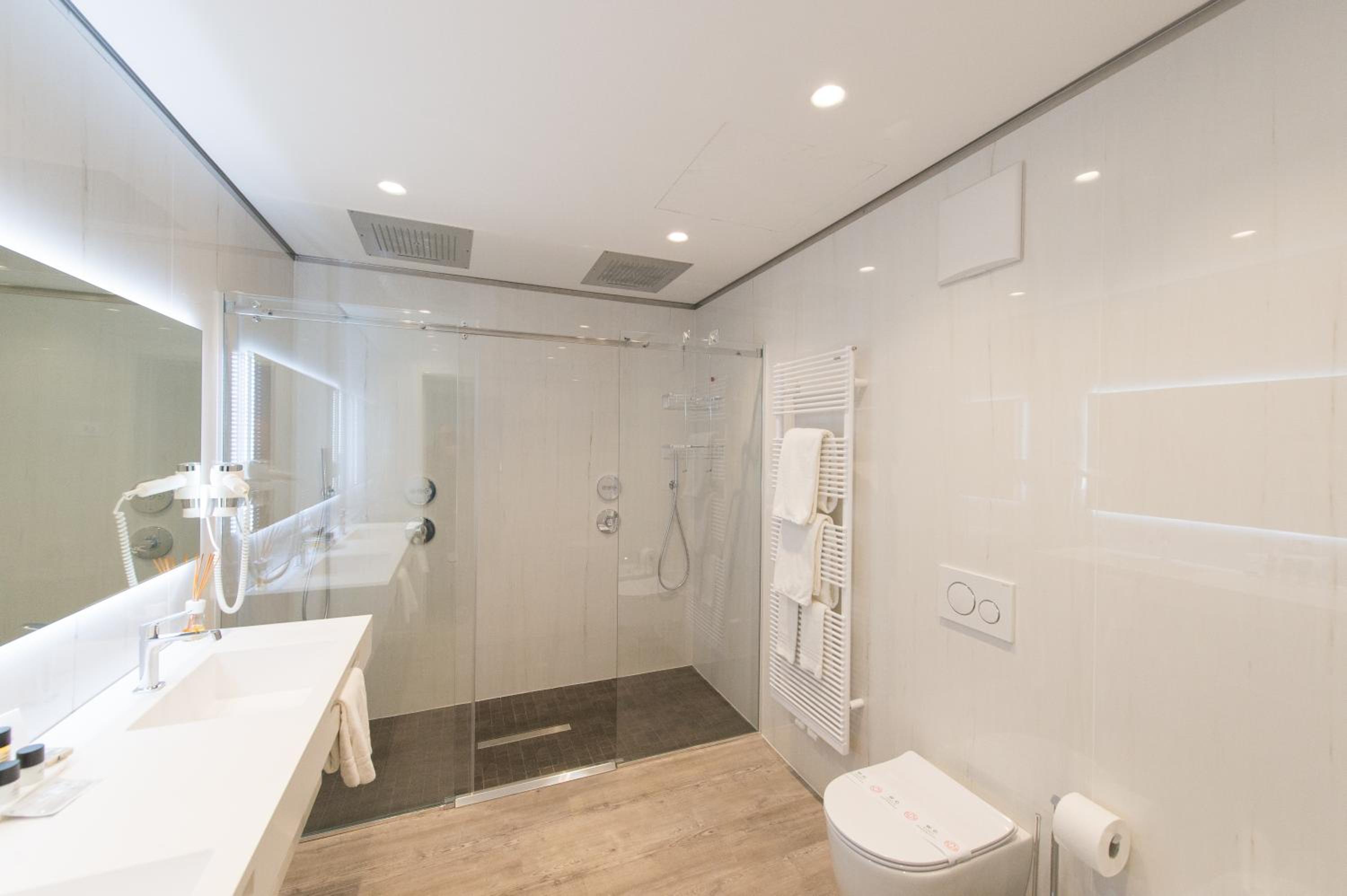 Family Suite with Sauna - spa access included  - Photo 6