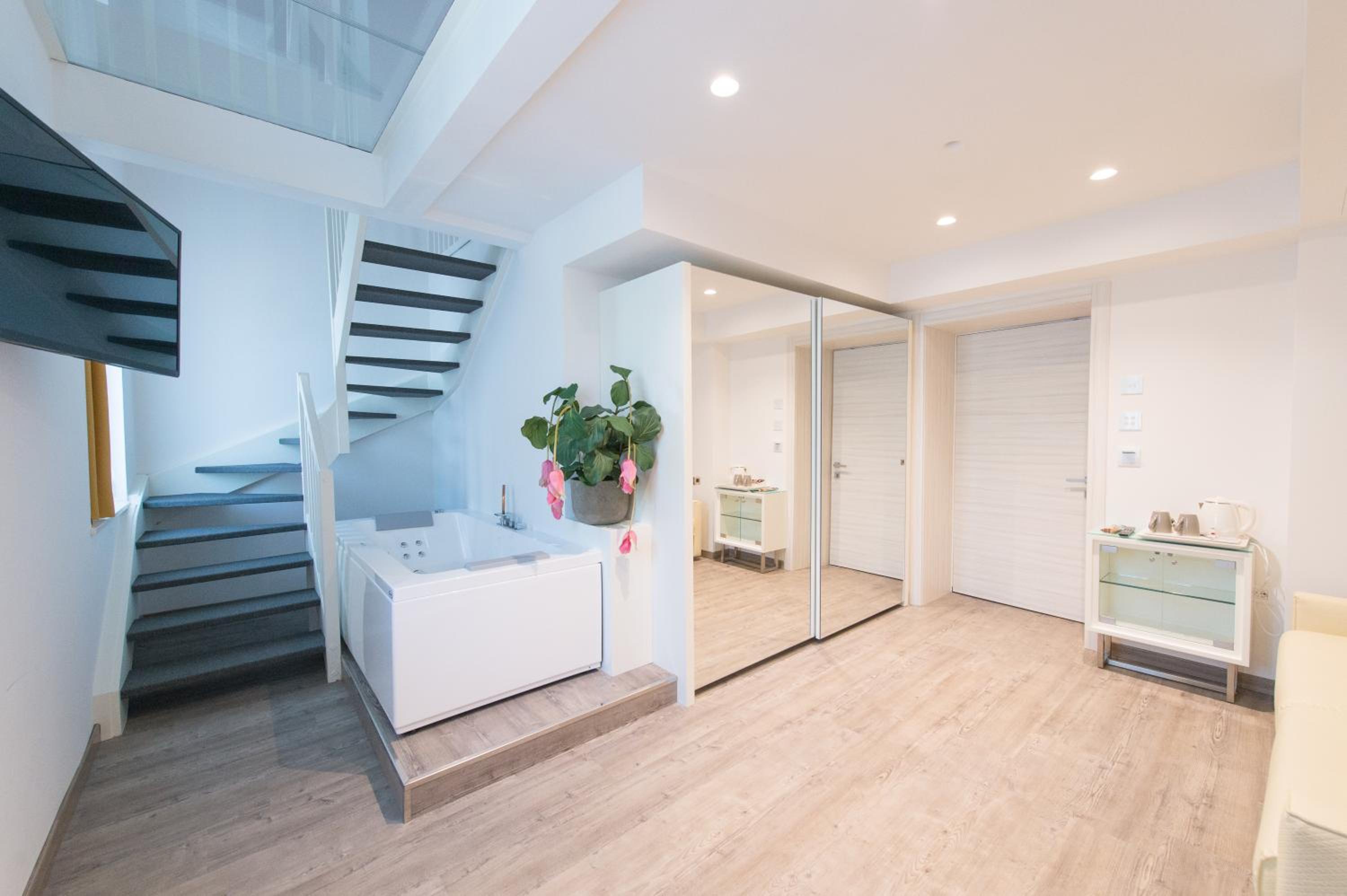 Family Suite with Sauna - spa access included  - Photo 4