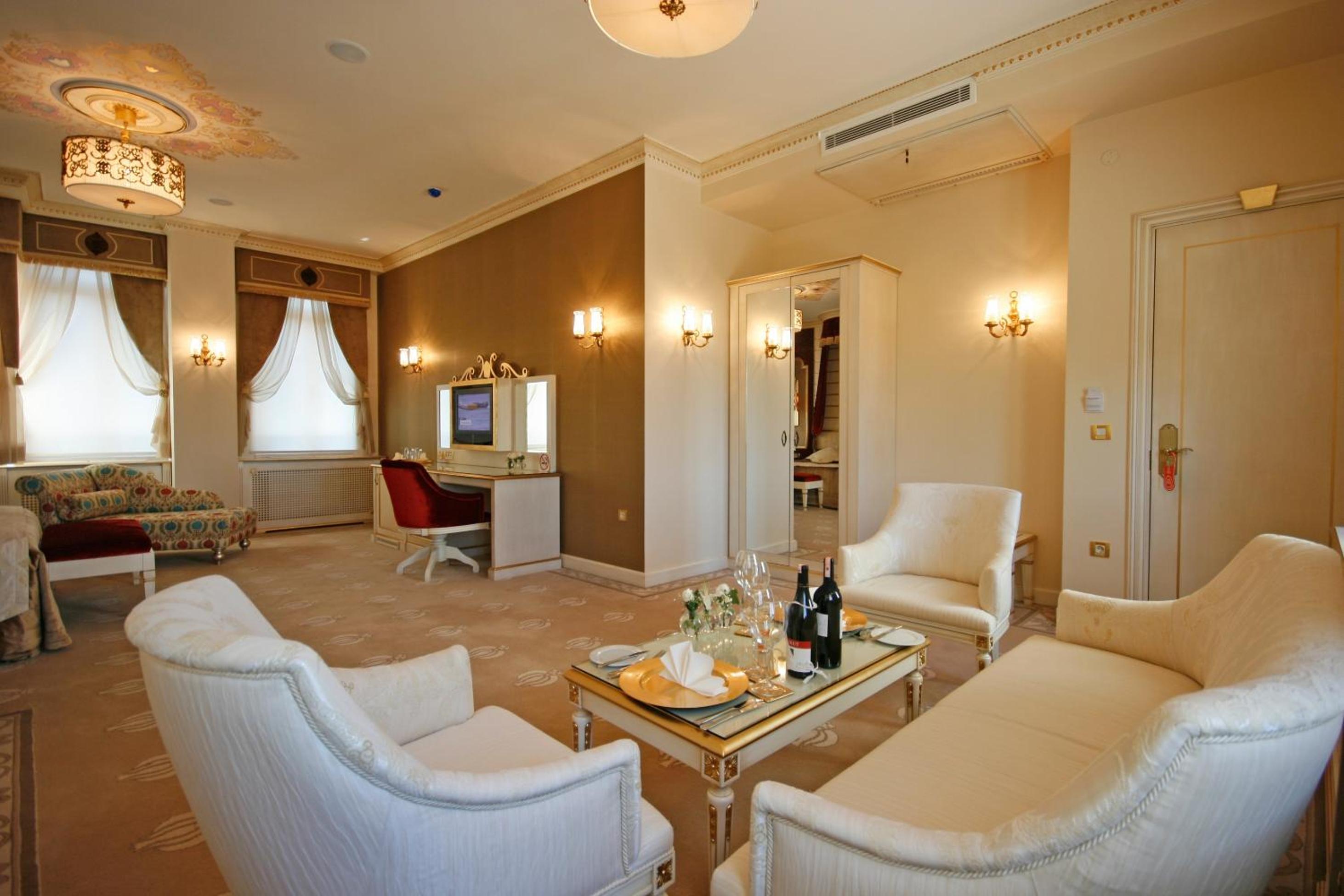 Junior Suite with Sea View photo 1