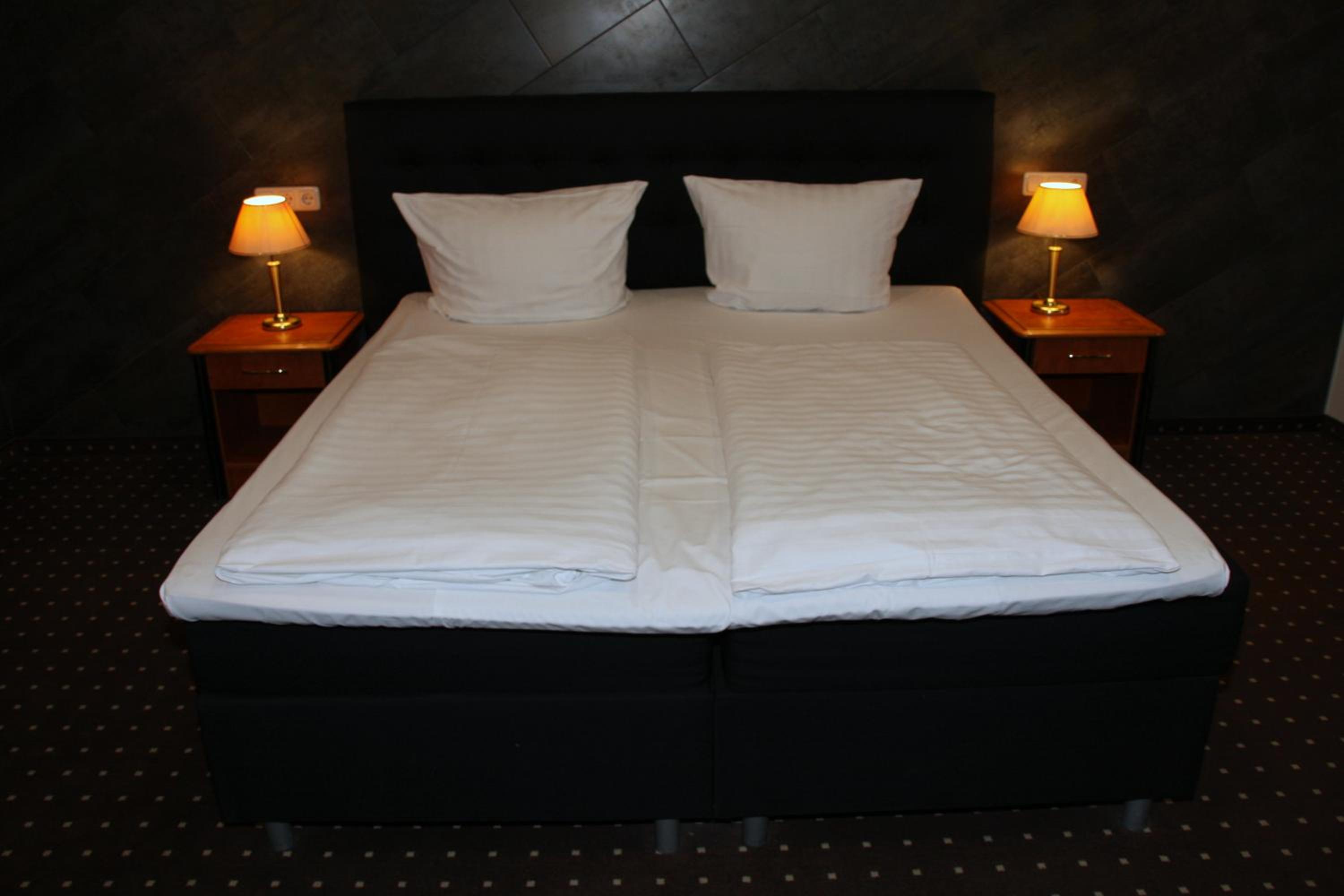 Business Double Room - Photo 11
