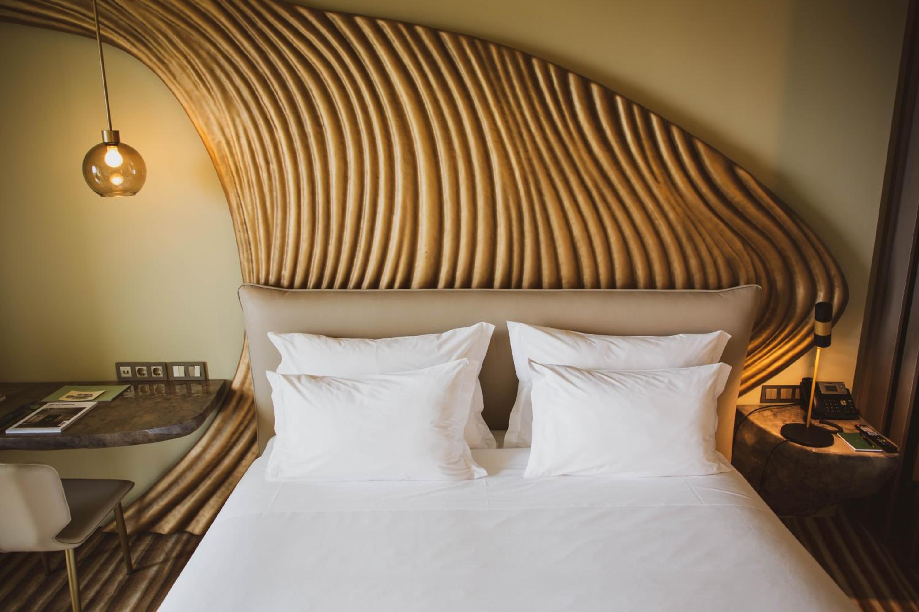 Available room