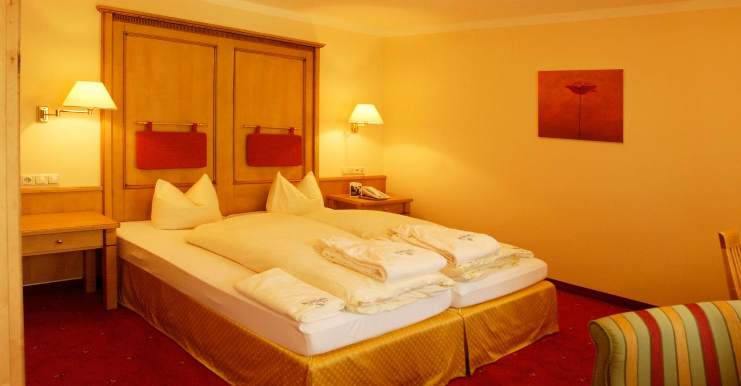 Deluxe Double or Twin Room I