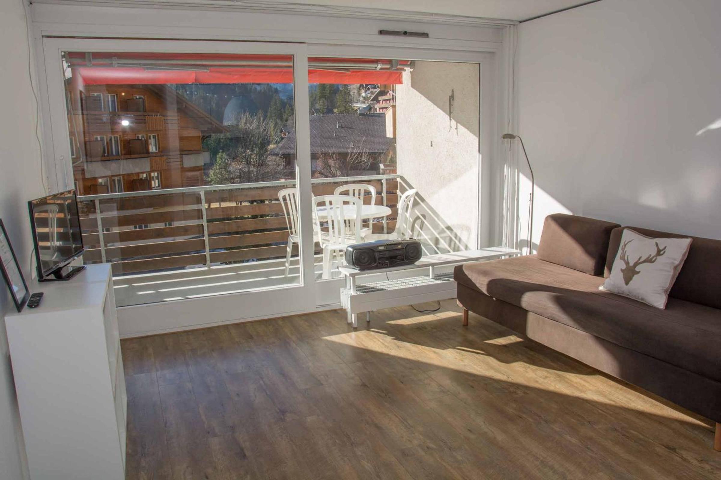 Apartment with Mountain View photo 3