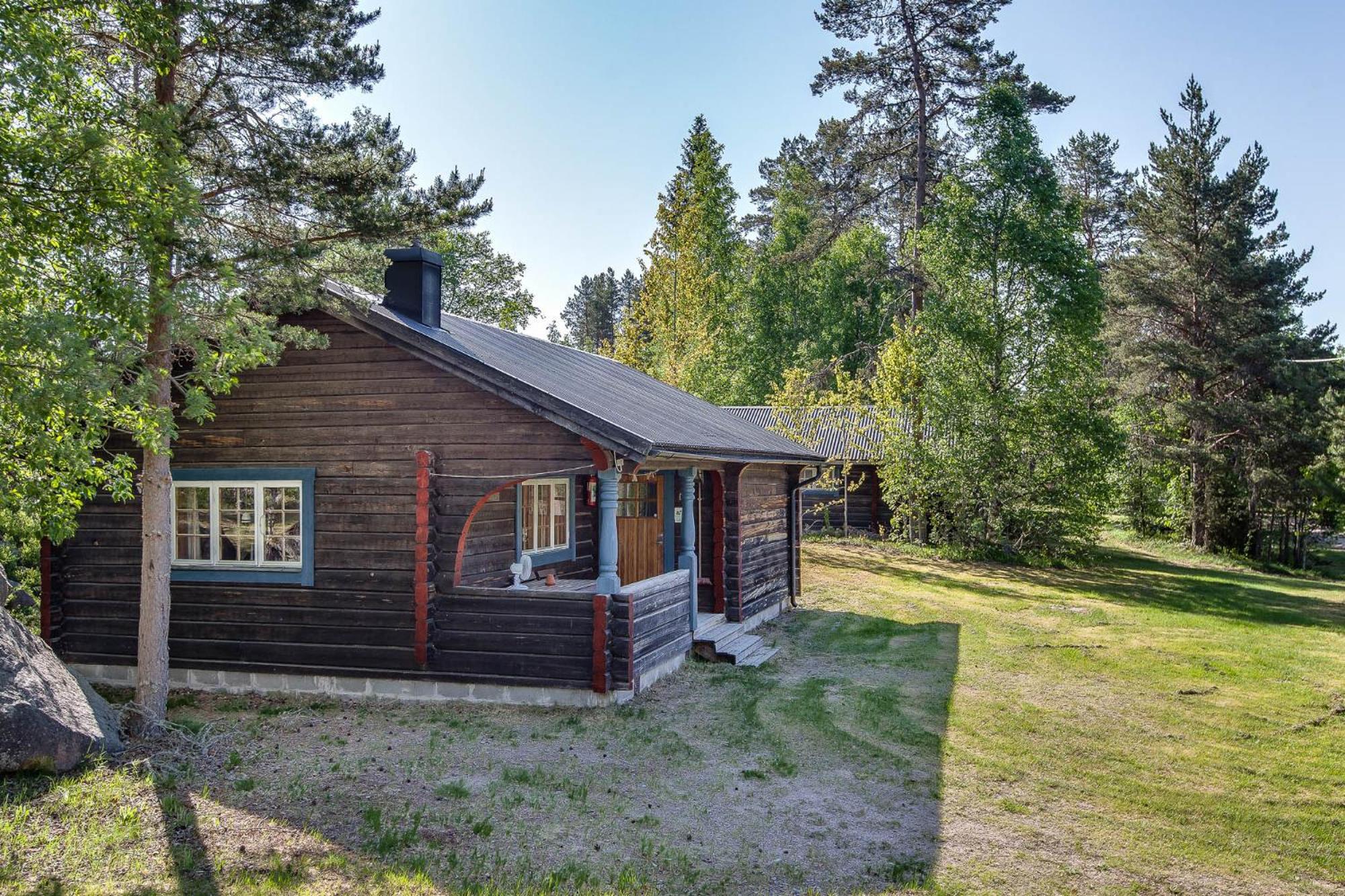 Two-Bedroom House photo 3