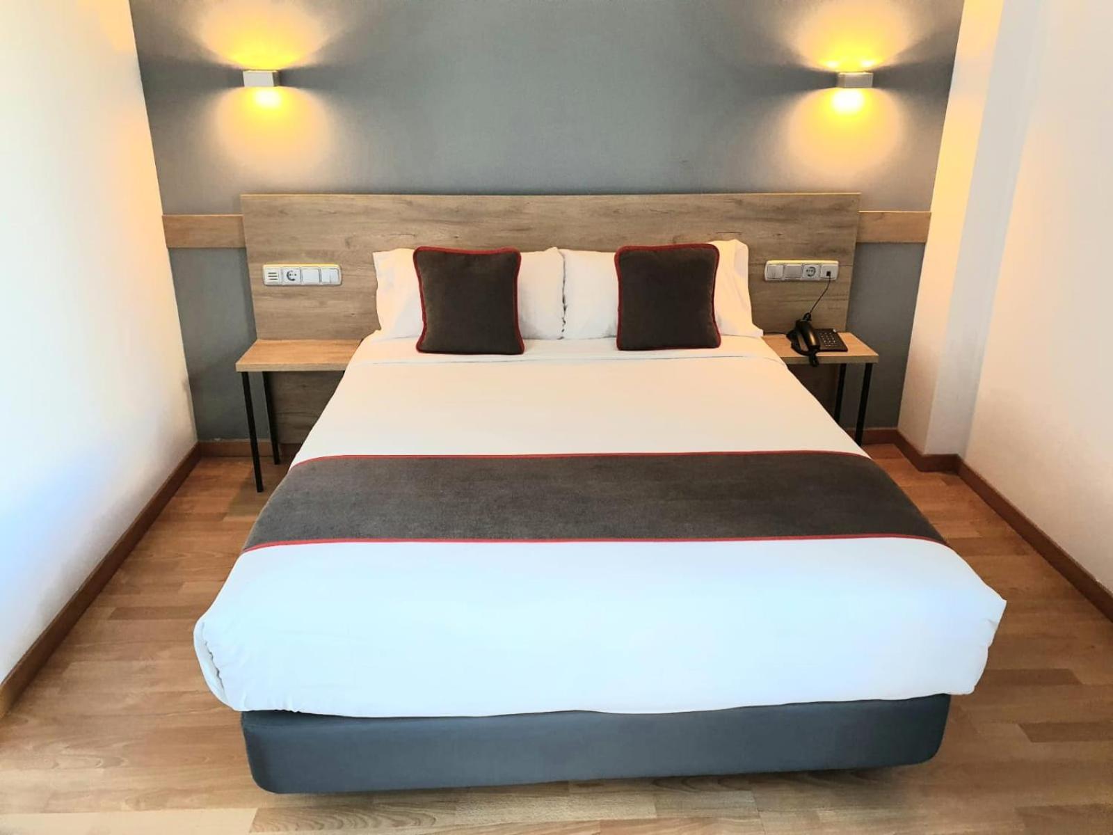 Double Room - Photo 1